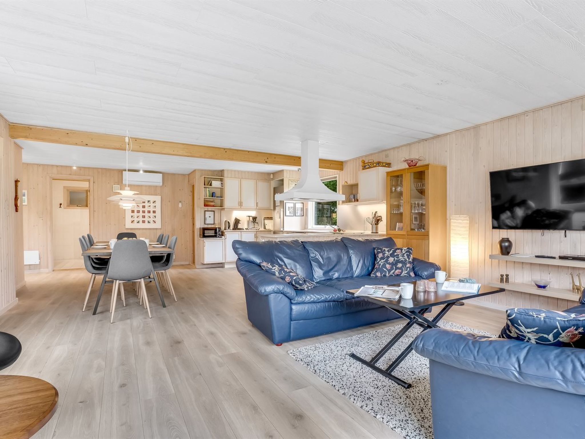 "Dali" - 200m from the sea - Inside