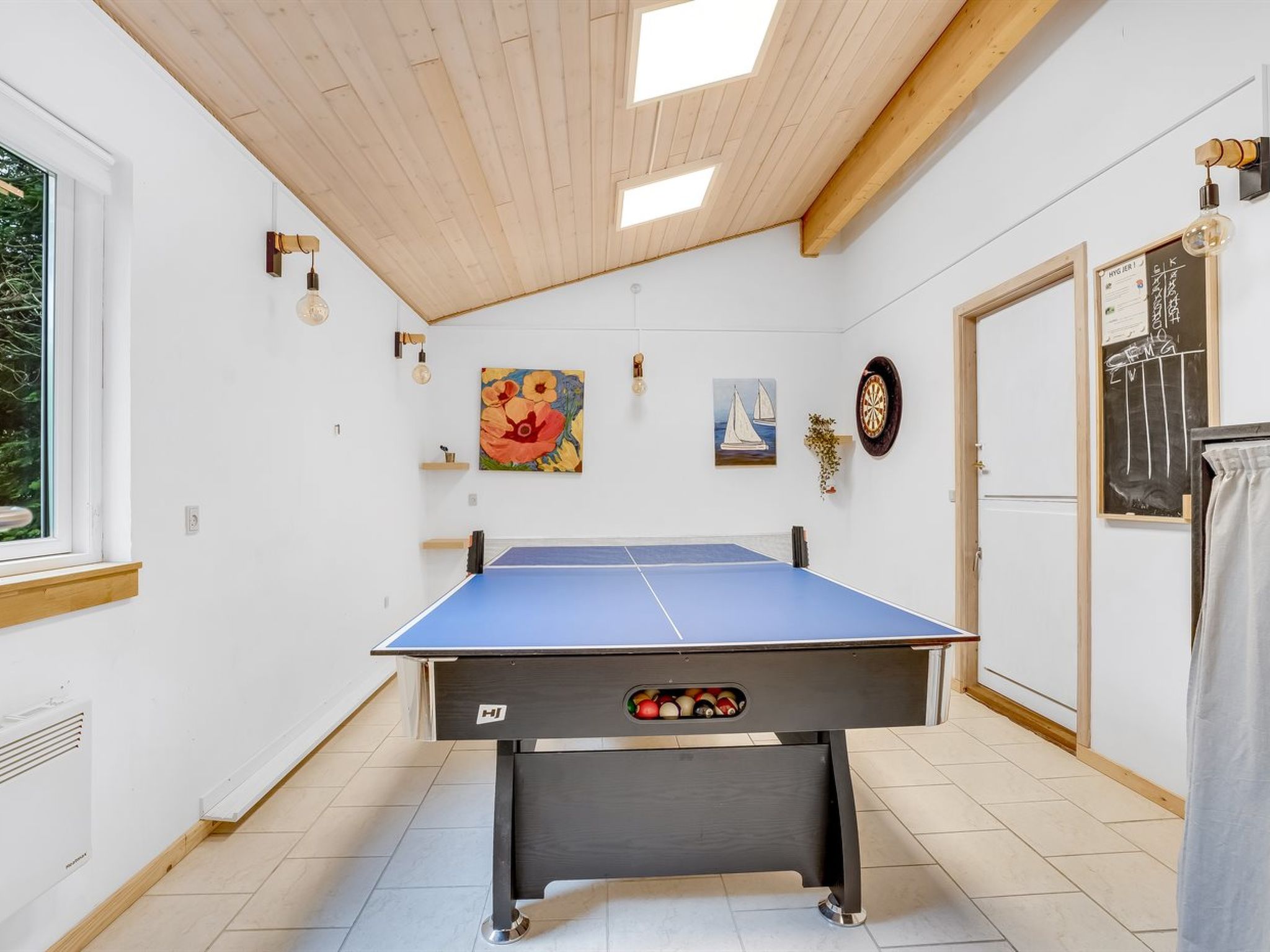 "Dali" - 200m from the sea-Inside