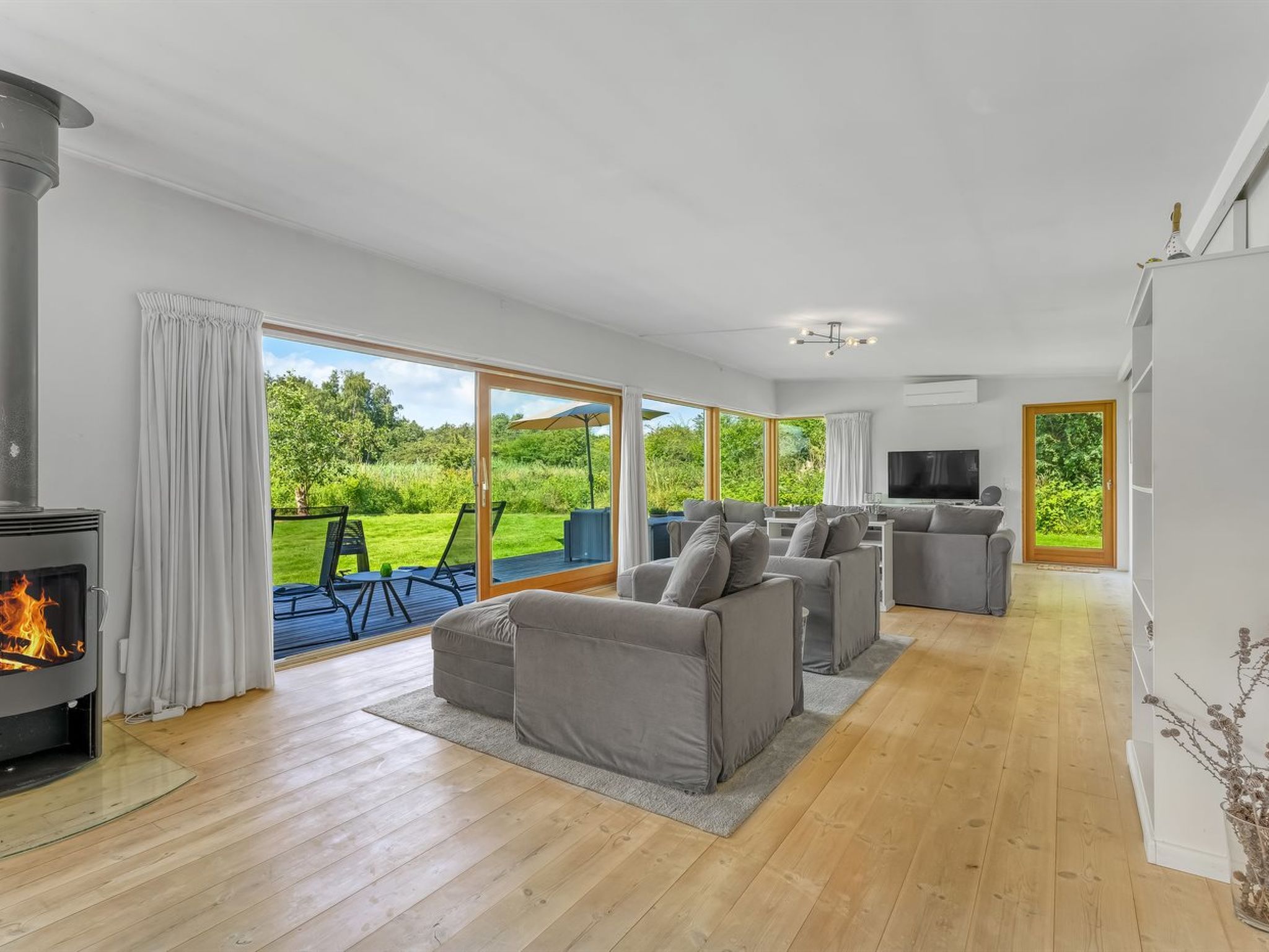 "Nielsigne" - 1.3km from the sea - Drinnen