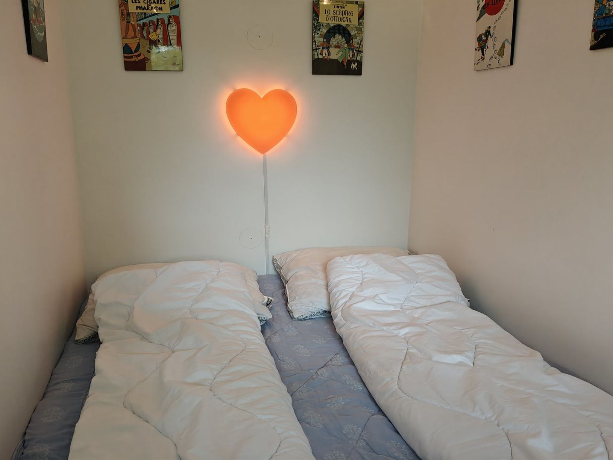 "Vickie" - 600m from the sea