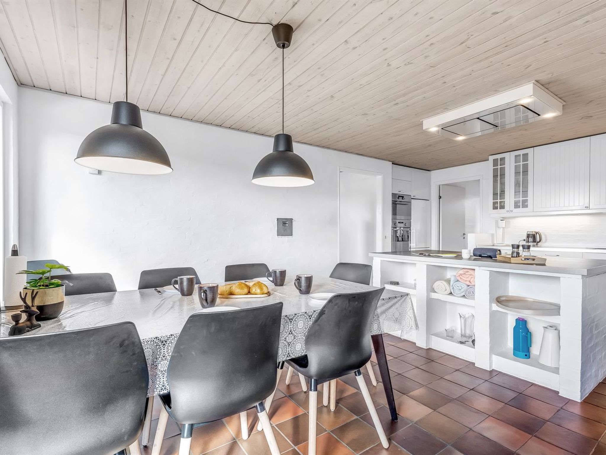 "Iara" - 500m from the sea-Binnen