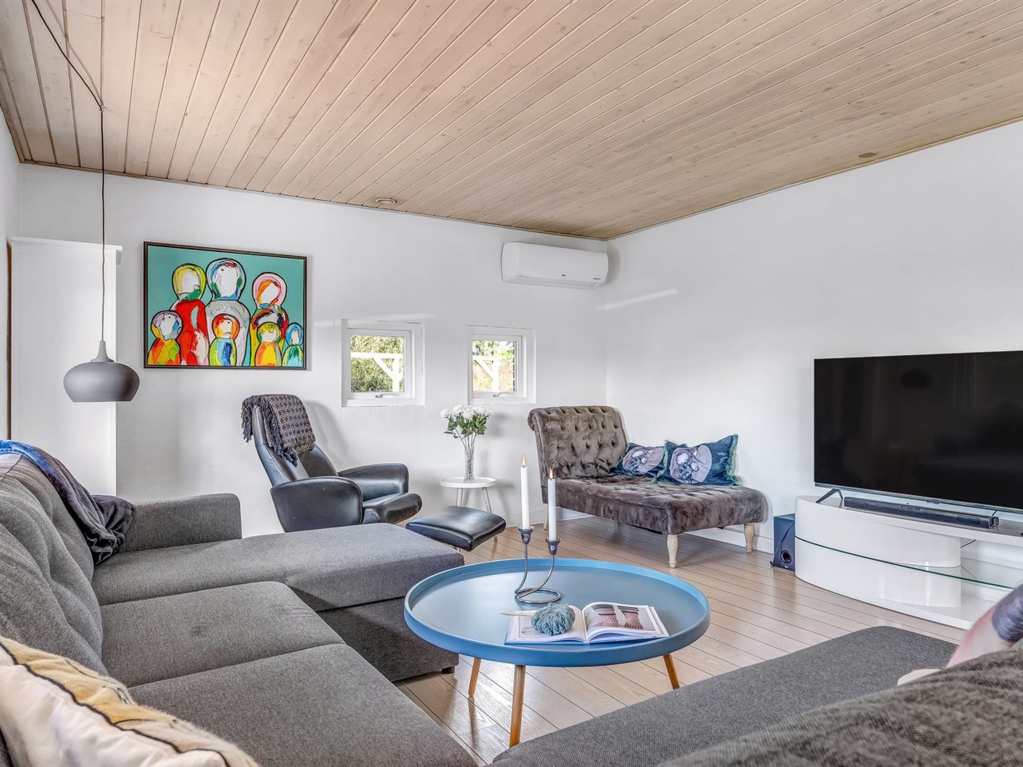"Iara" - 500m from the sea-Binnen