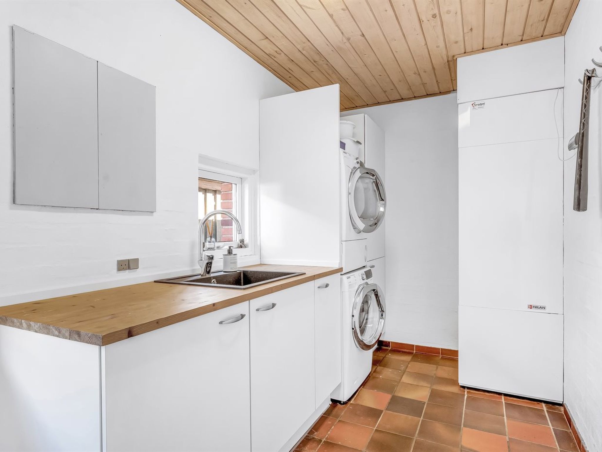 "Iara" - 500m from the sea - Binnen