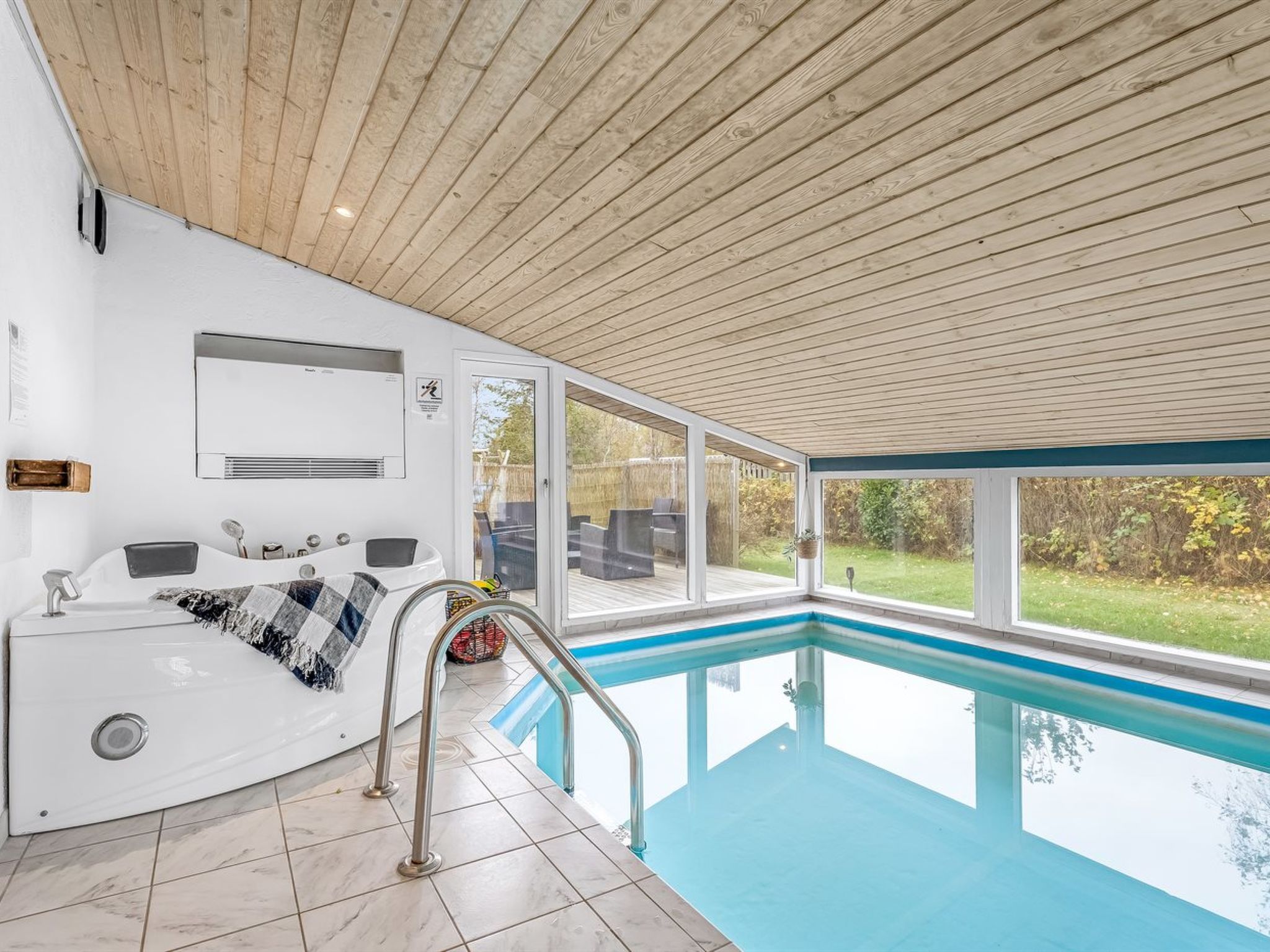 "Estella" - 900m from the sea-Buiten