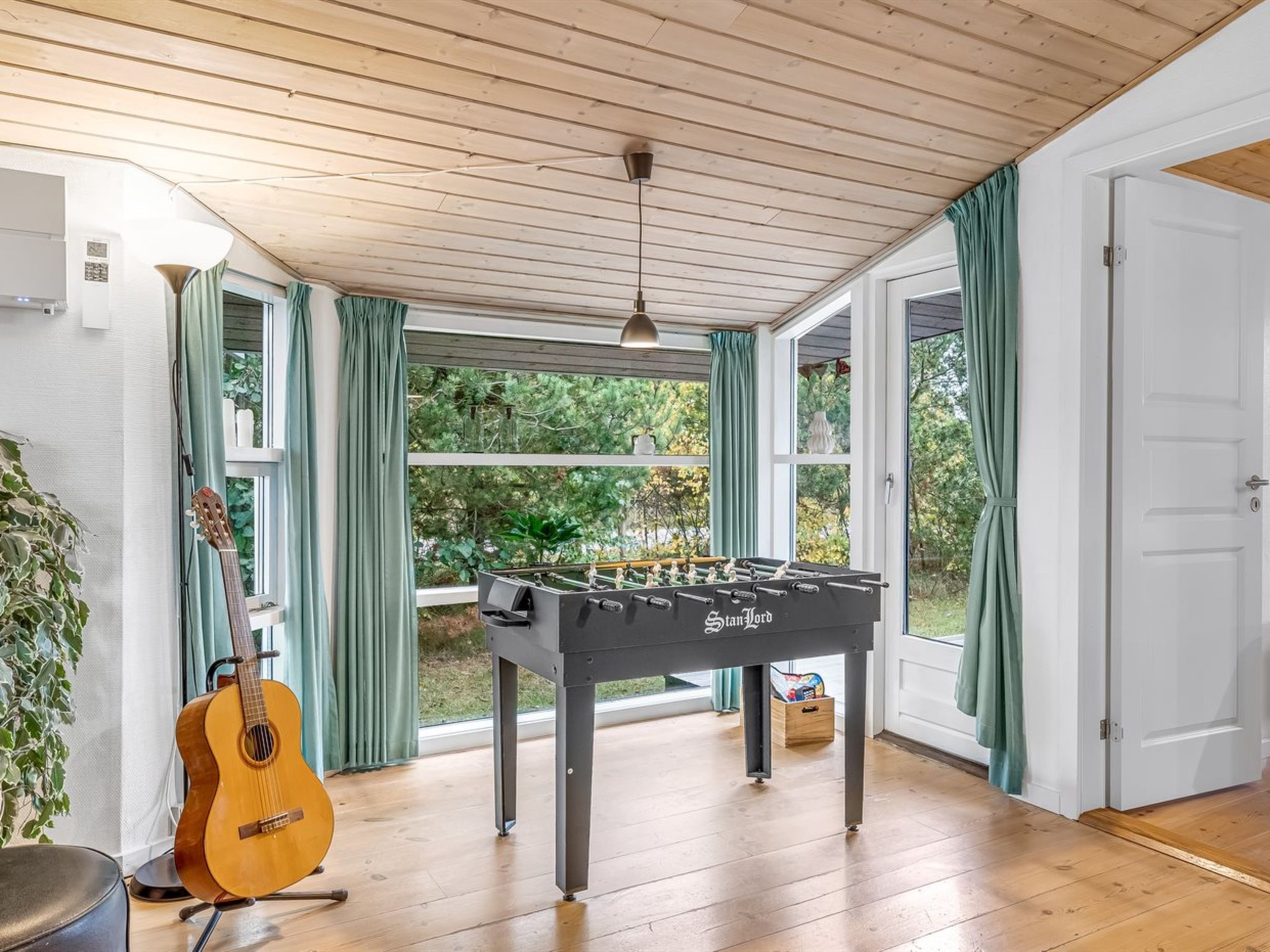 "Estella" - 900m from the sea - Binnen