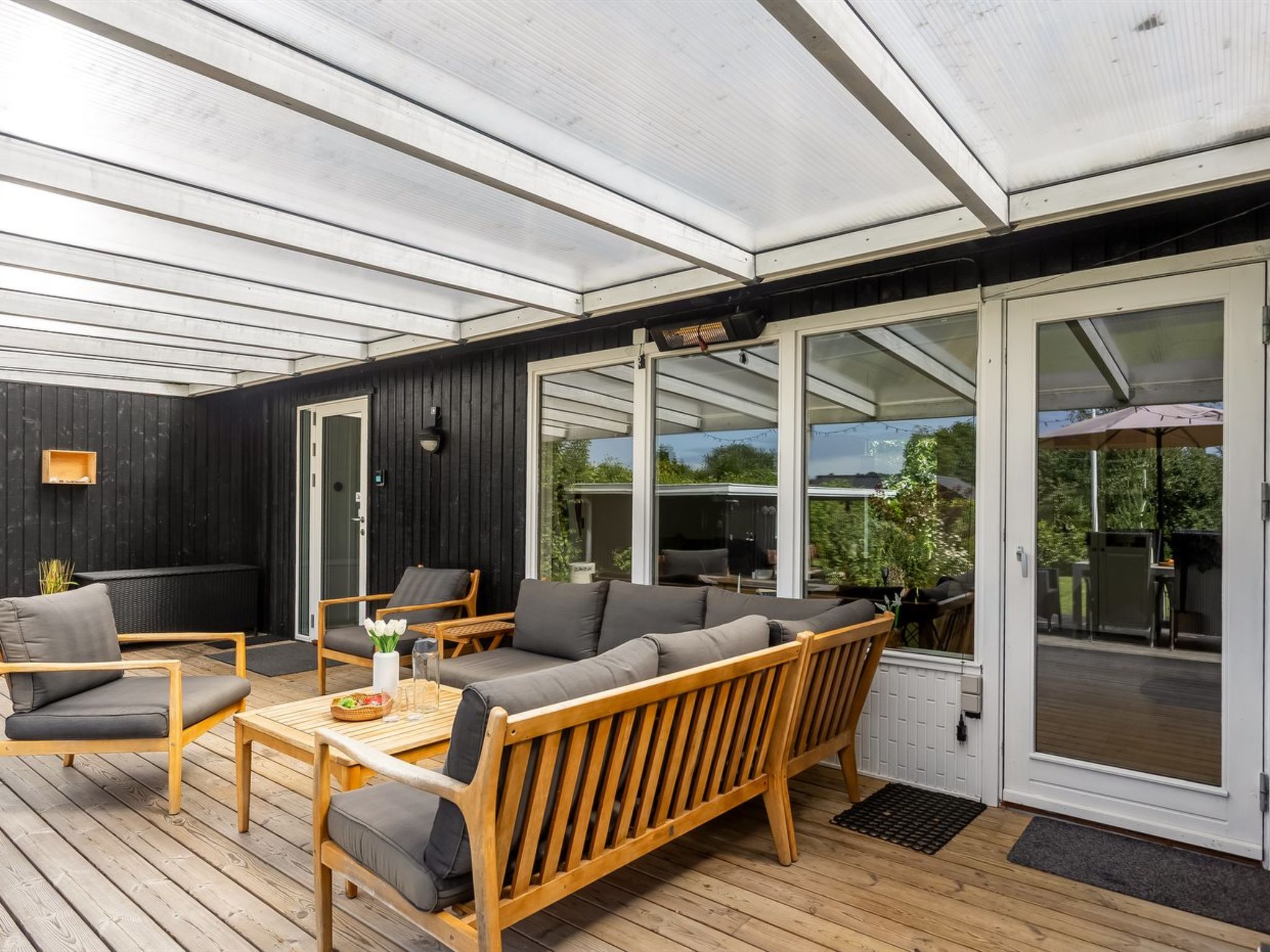 "Runhild" - 450m from the sea-Draußen