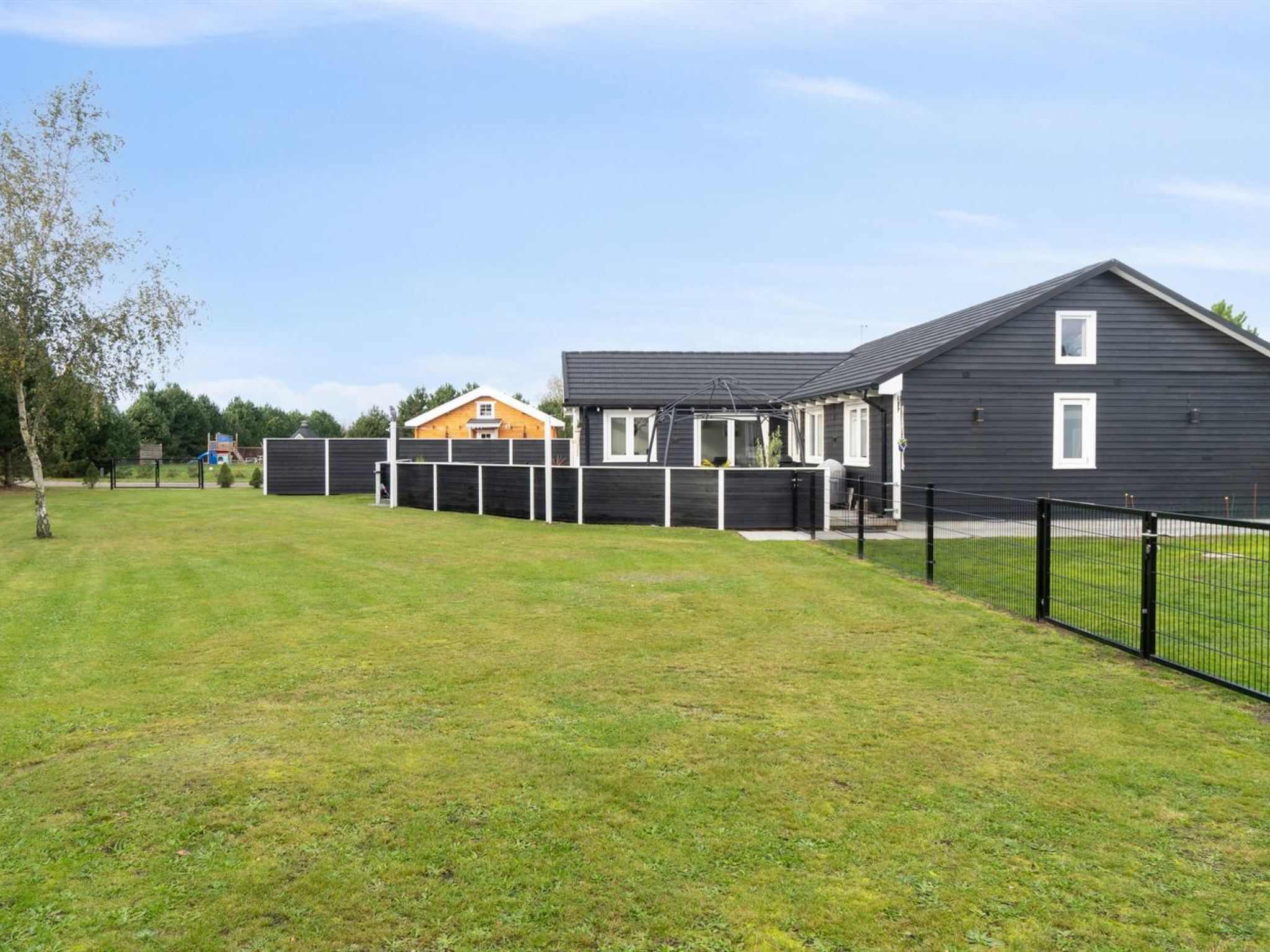 "Amdi" - 1.3km from the sea-Draußen