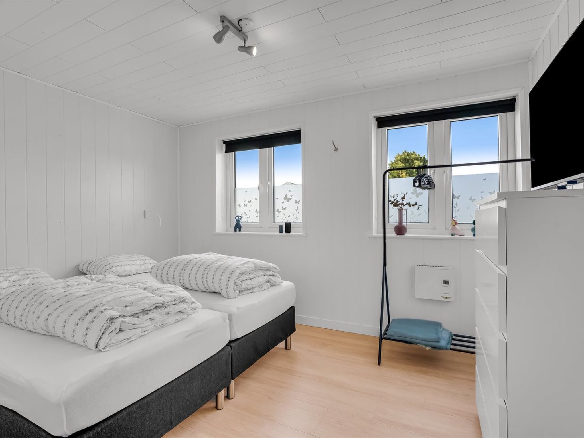 "Amdi" - 1.3km from the sea - Binnen