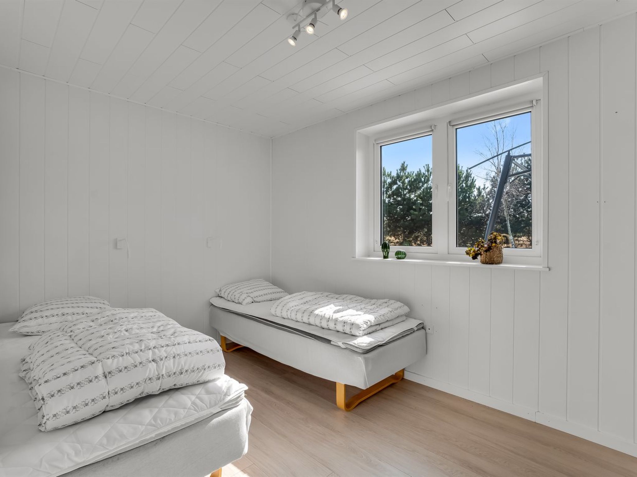 "Amdi" - 1.3km from the sea - Binnen