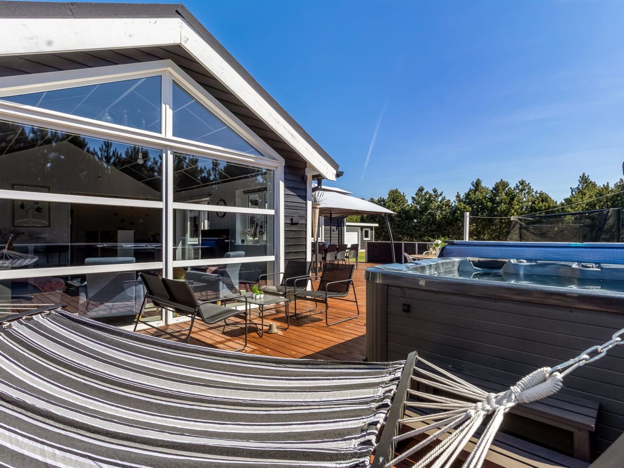 "Amdi" - 1.3km from the sea - Buiten