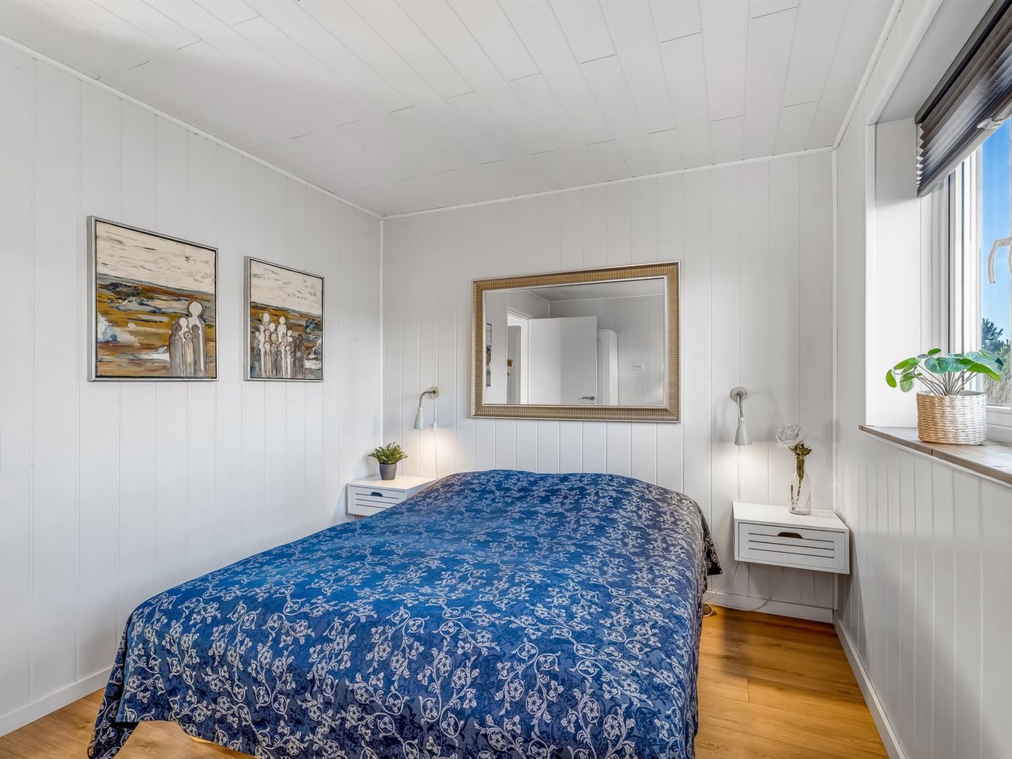 "Danika" - 1.5km from the sea - Binnen
