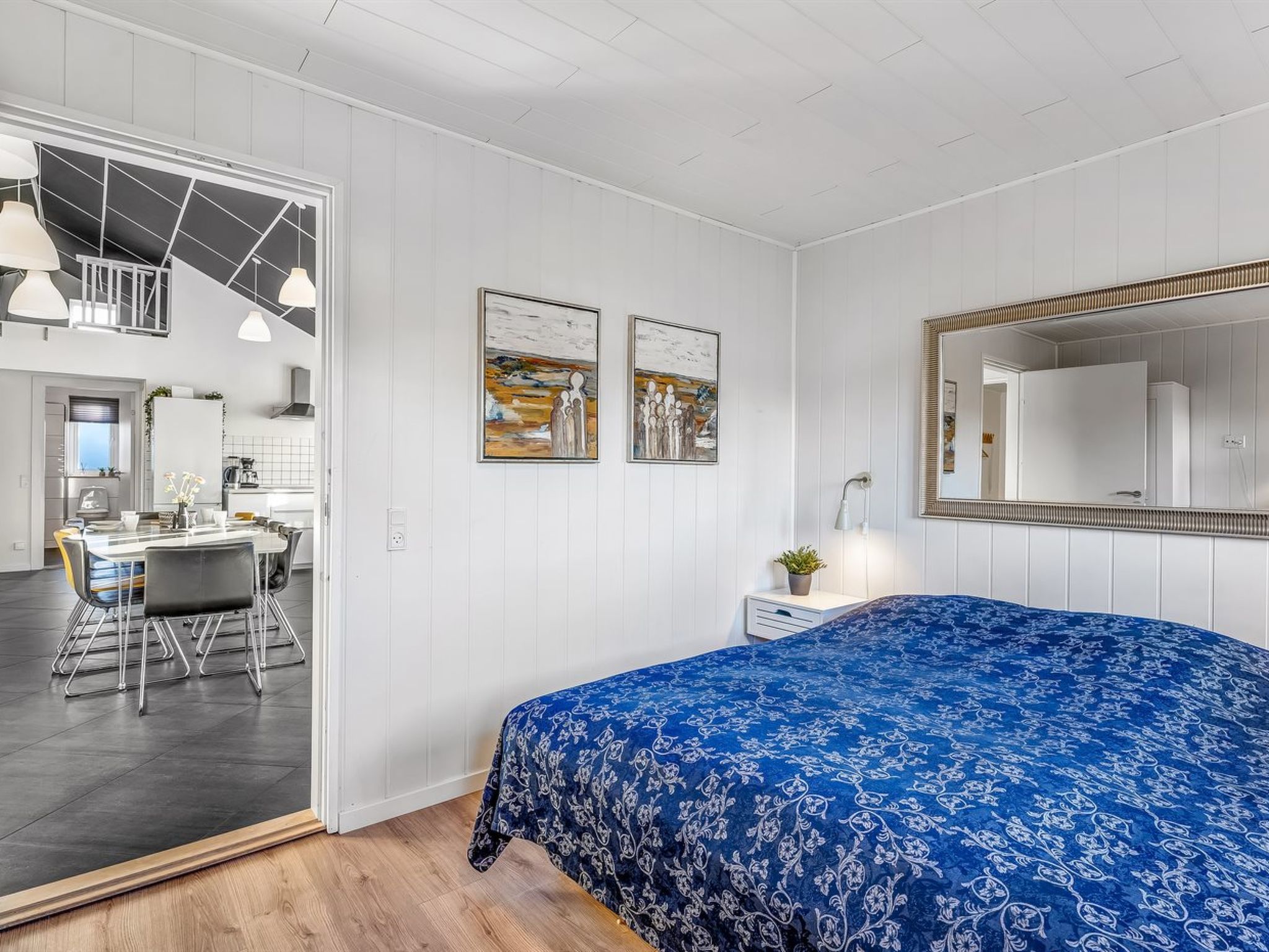 "Danika" - 1.5km from the sea - Binnen