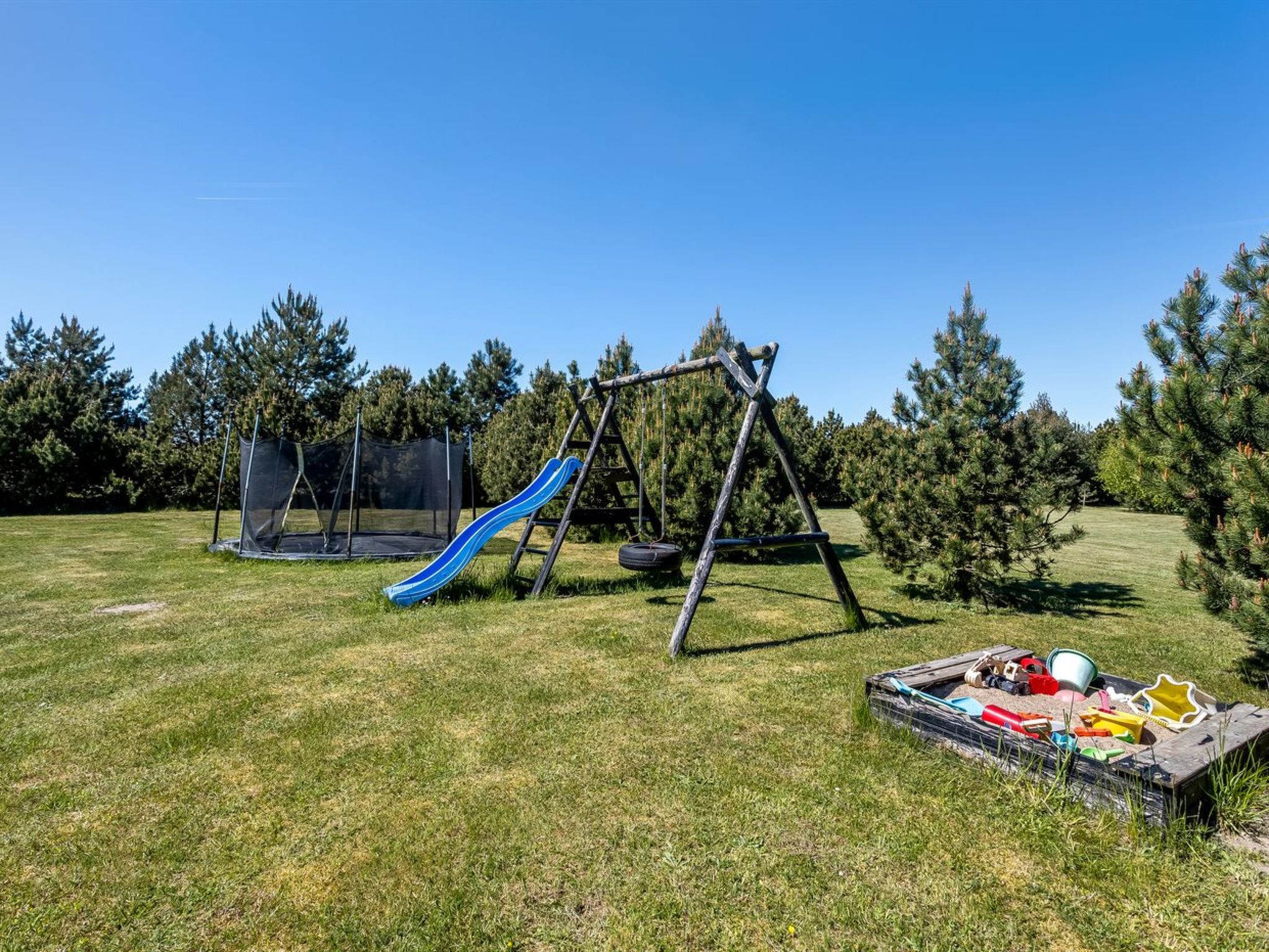"Danika" - 1.5km from the sea - Buiten