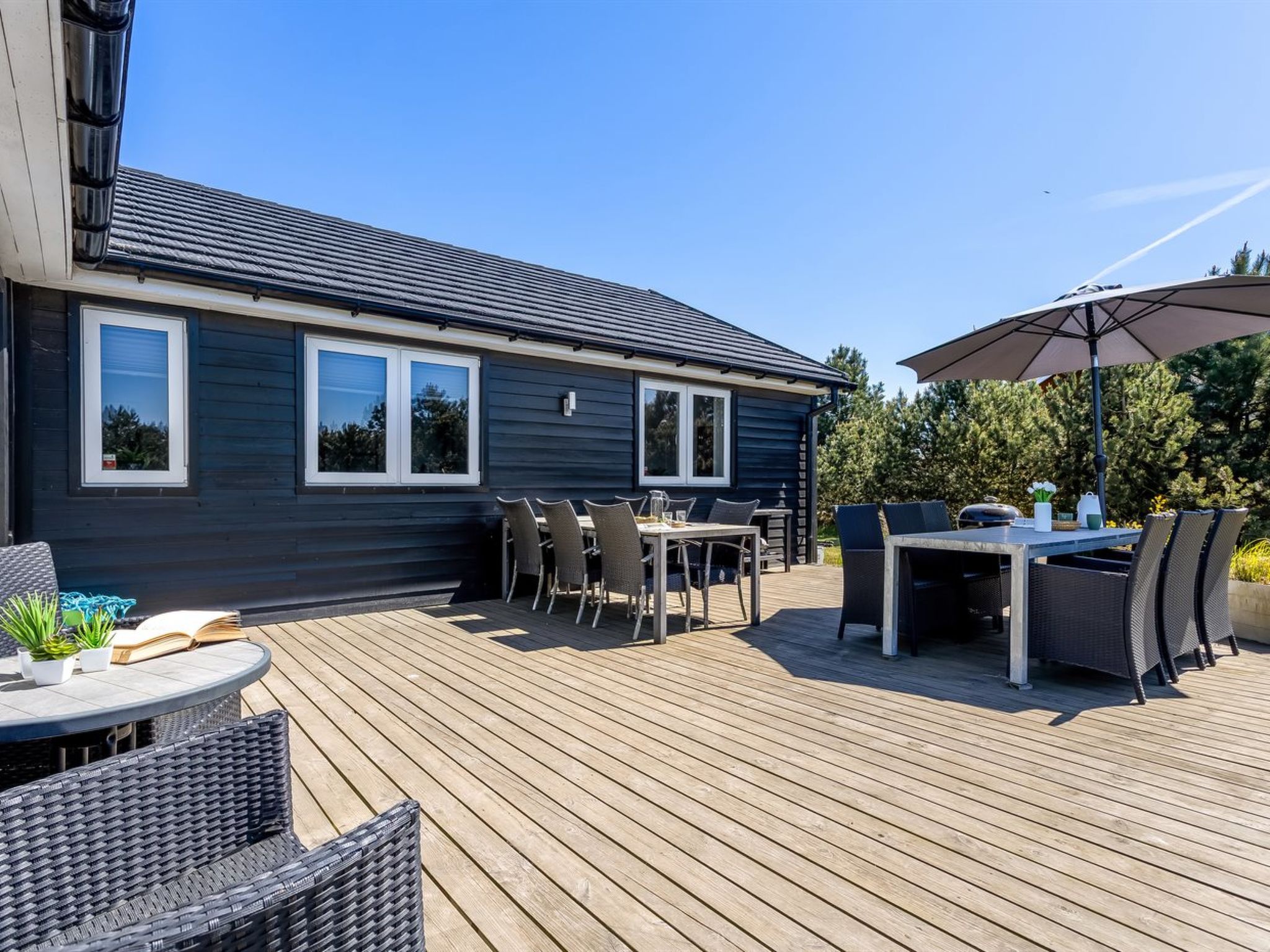 "Danika" - 1.5km from the sea - Buiten