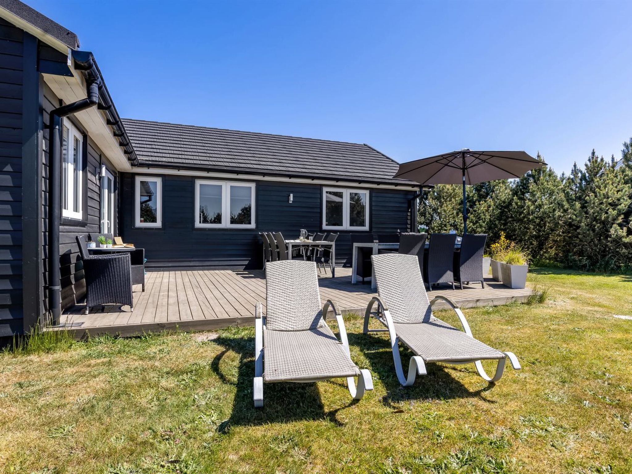 "Danika" - 1.5km from the sea - Buiten