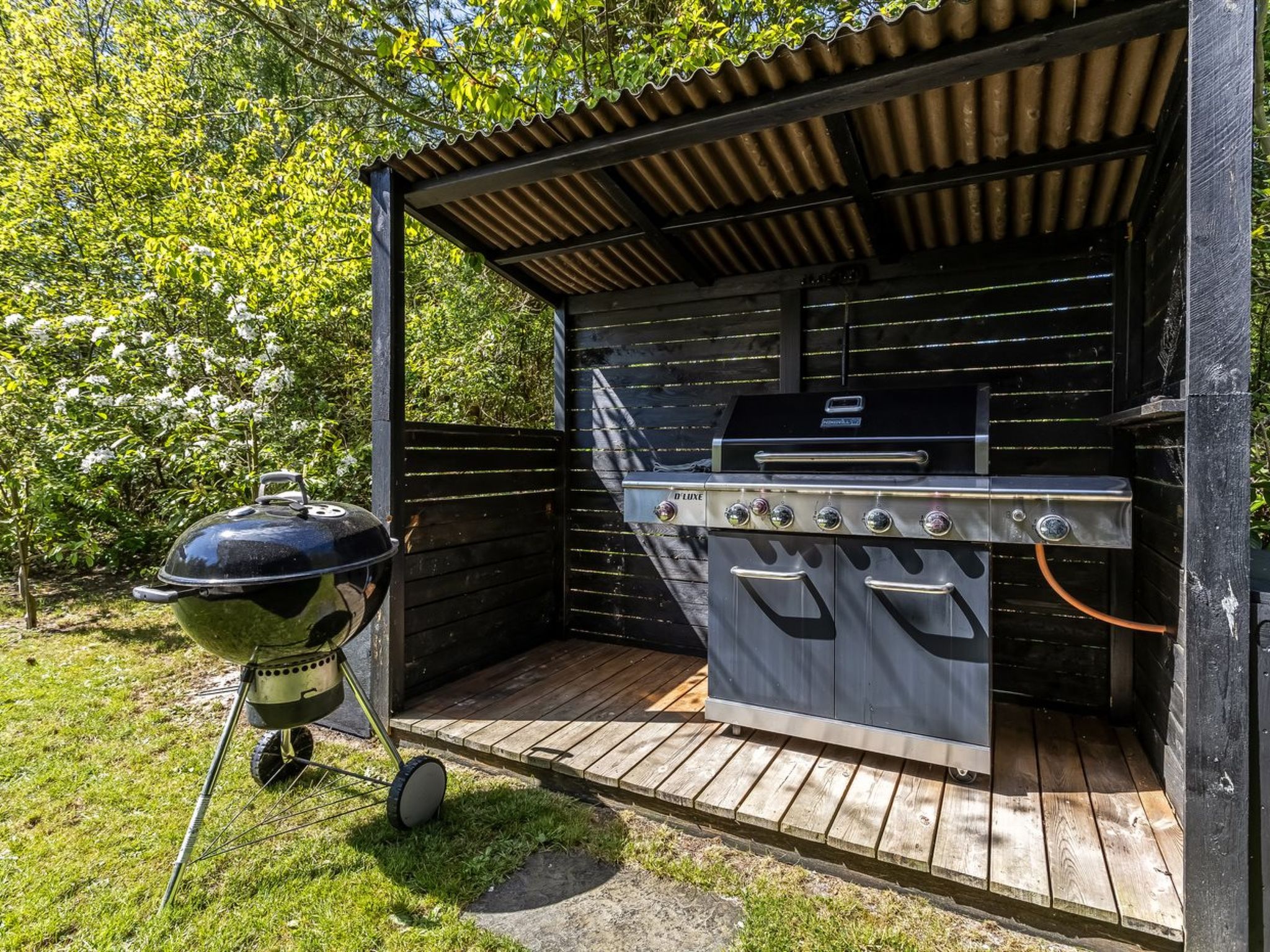 "Marlena" - 1.1km from the sea - Buiten