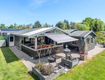 Vrijstaand huis op 550m van de Oostzee in Væggerløse - thumbnail 1