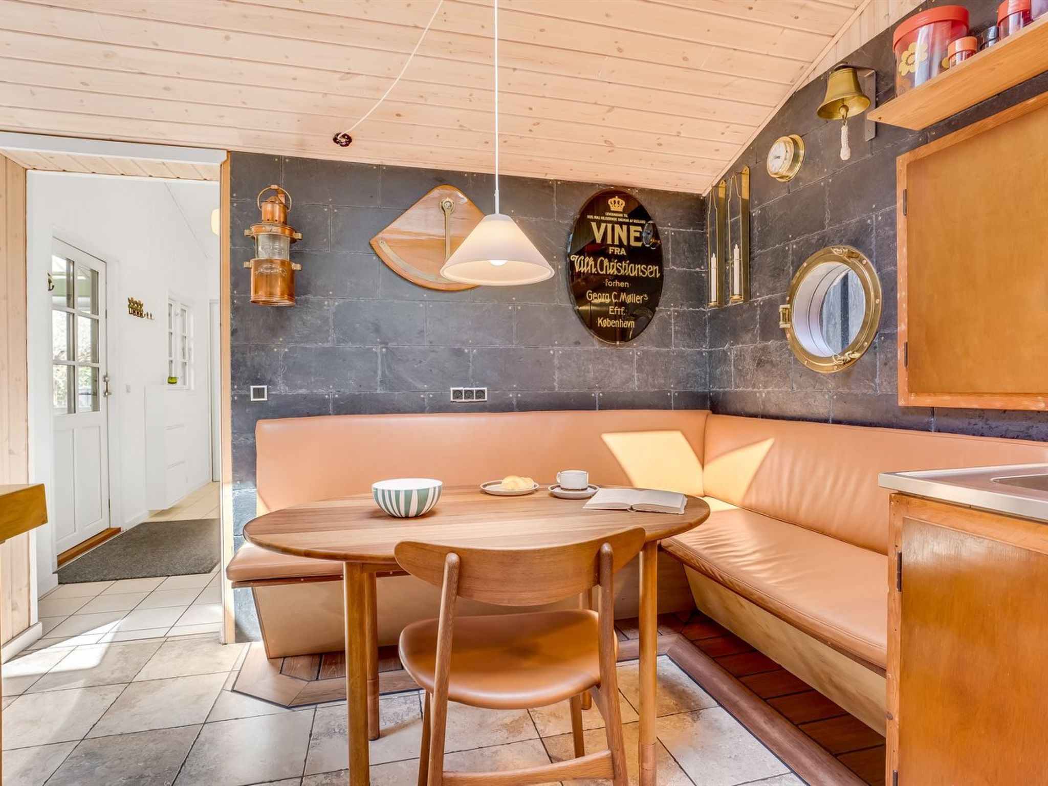 "Eljena" - 550m from the sea-Inside