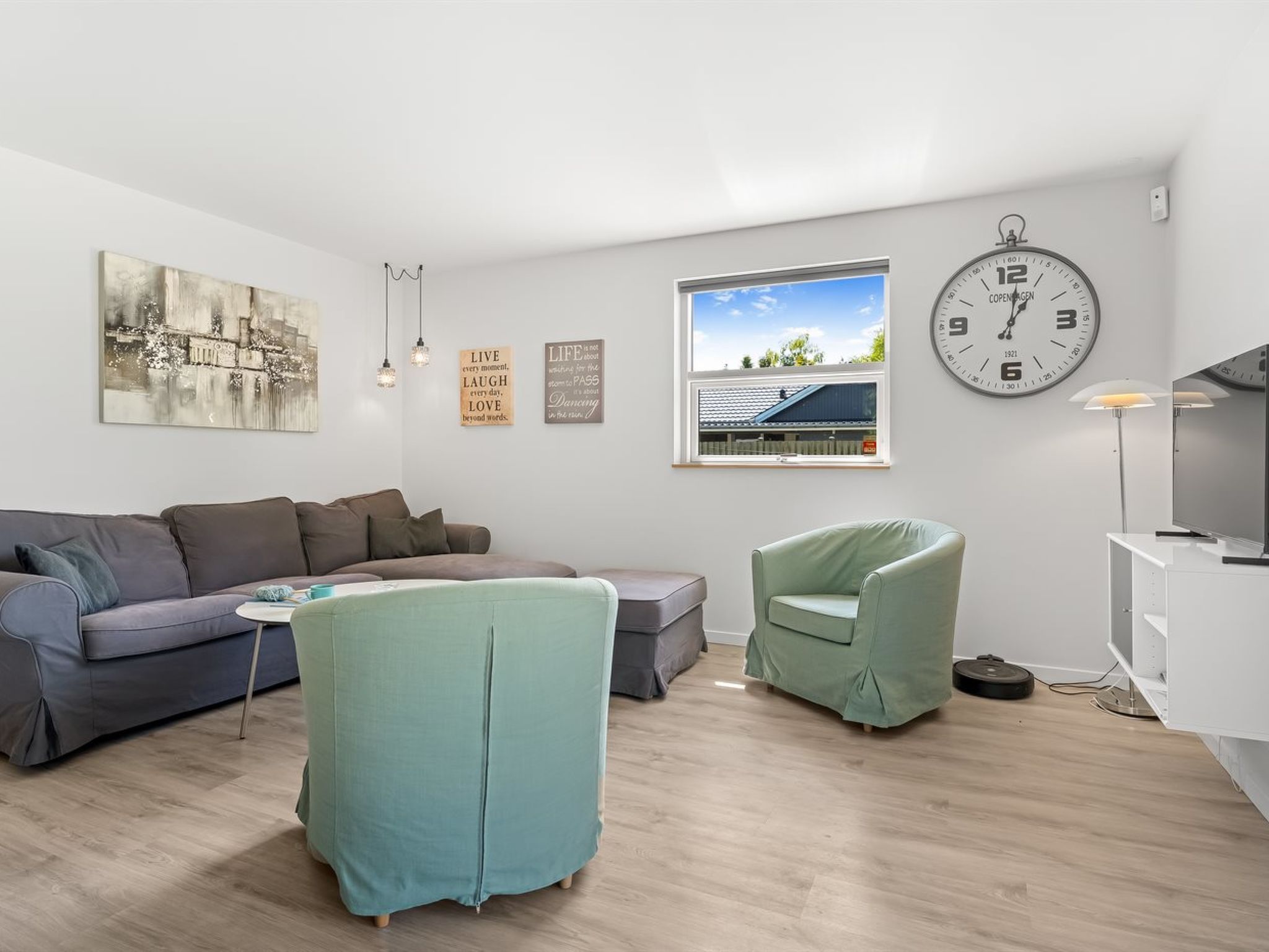 "Agneta" - 1km from the sea-Inside