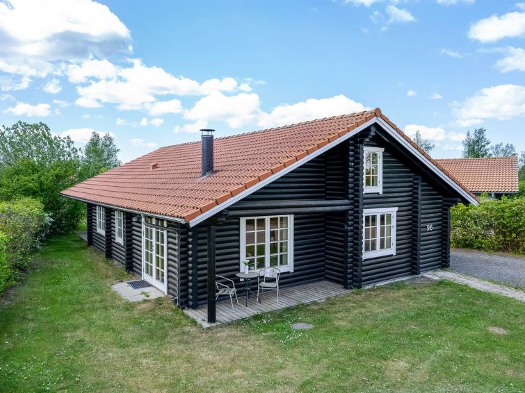 "Edzard" - 900m from the sea – Væggerløse – Ostsee