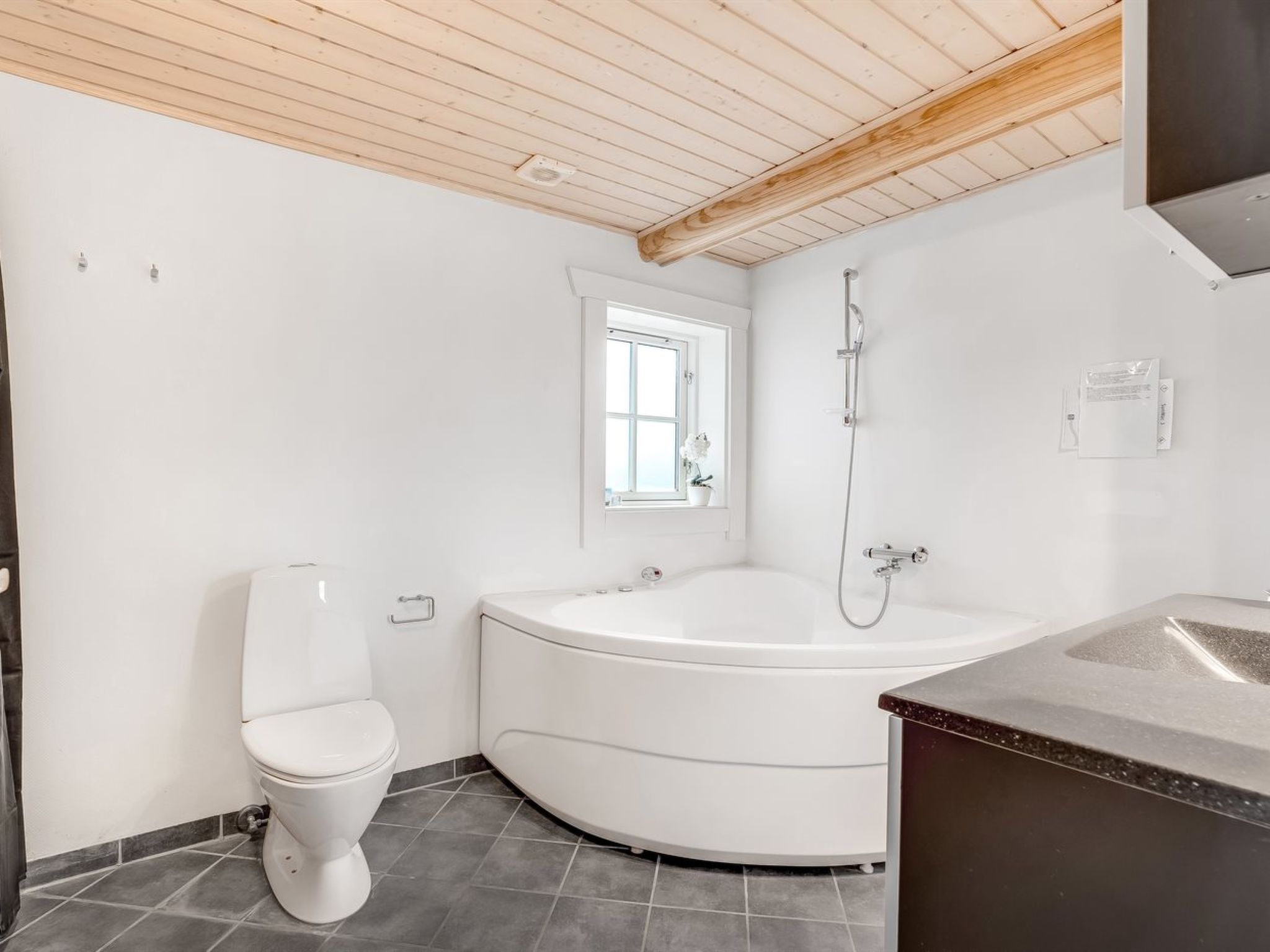 "Edzard" - 900m from the sea