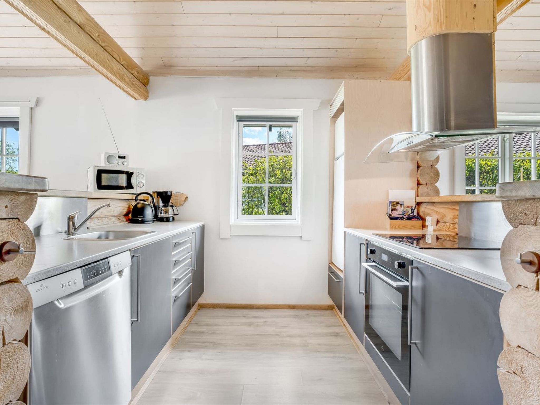 "Edzard" - 900m from the sea-Dedans