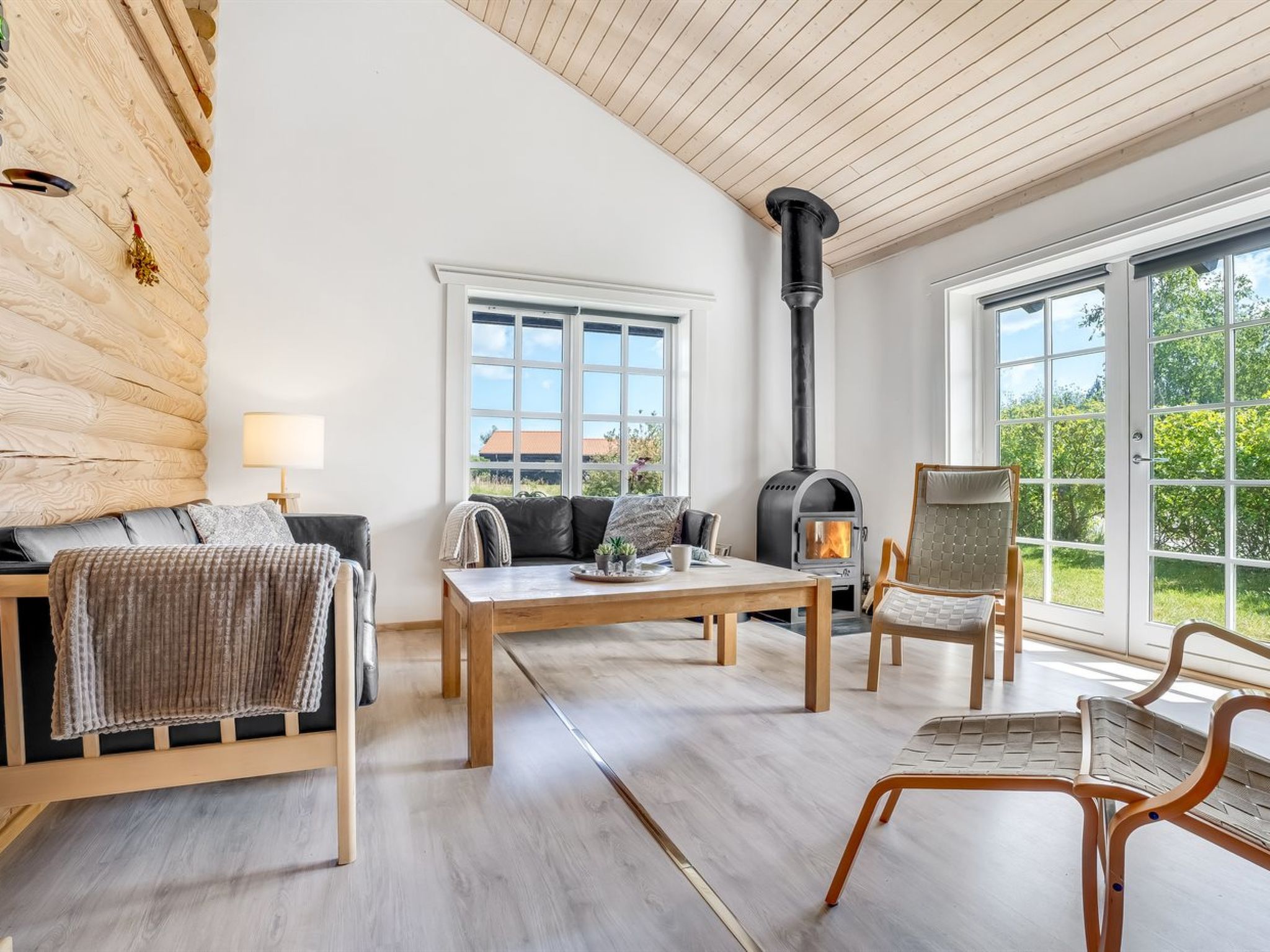 "Edzard" - 900m from the sea-Drinnen