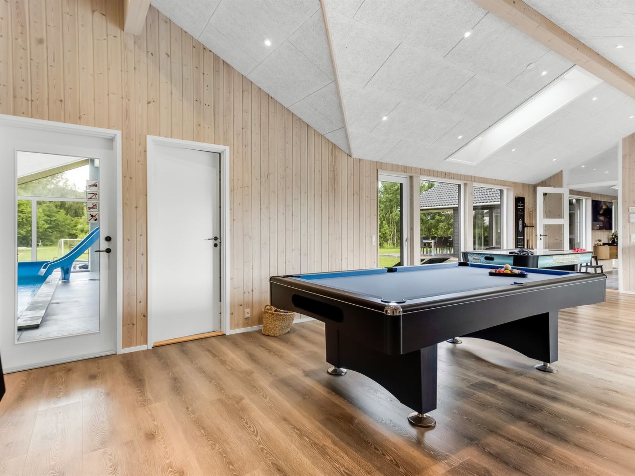 "Matild" - 400m from the sea-Binnen