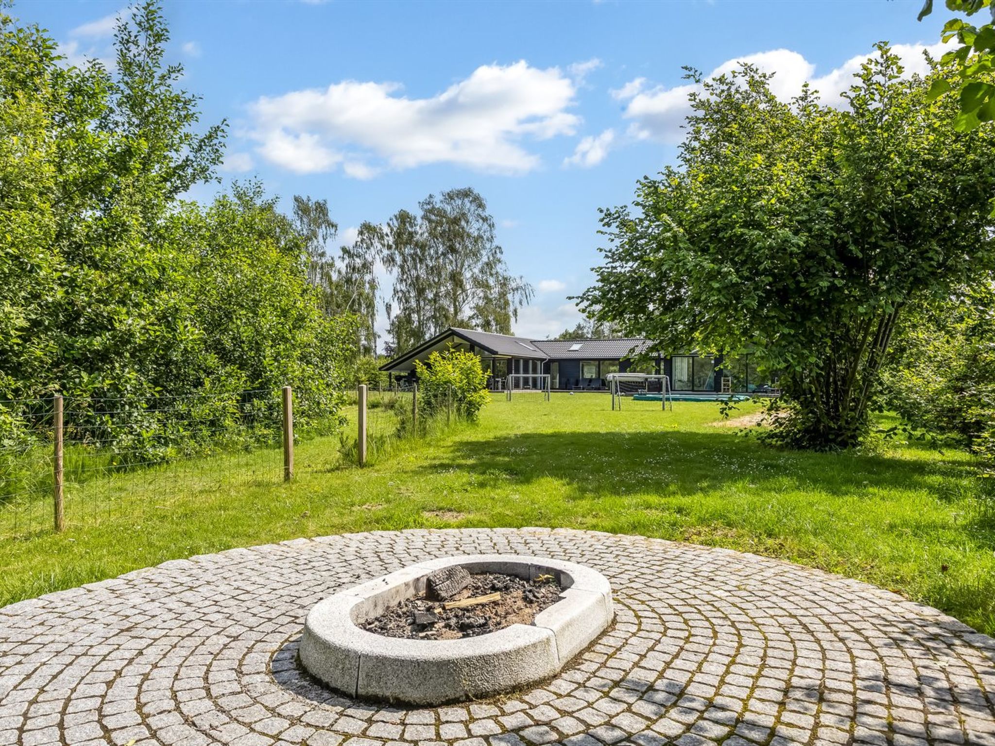 "Matild" - 400m from the sea - Buiten