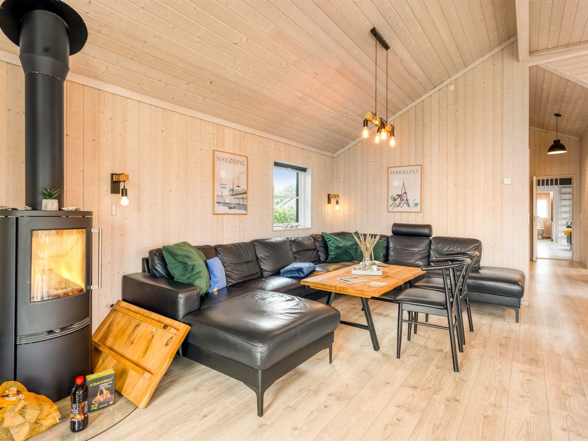 "Bernadine" - 500m from the sea-Inside
