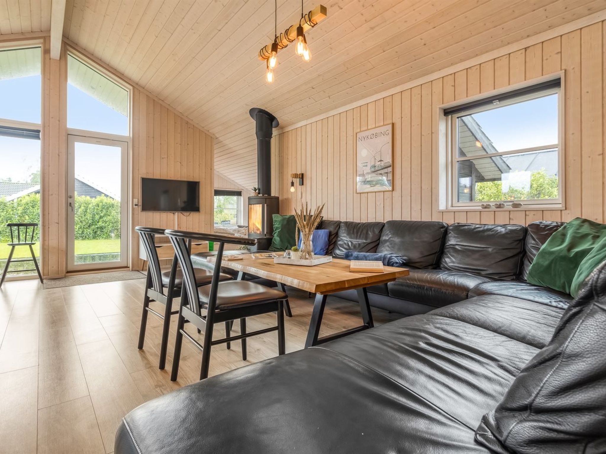 "Bernadine" - 500m from the sea-Inside