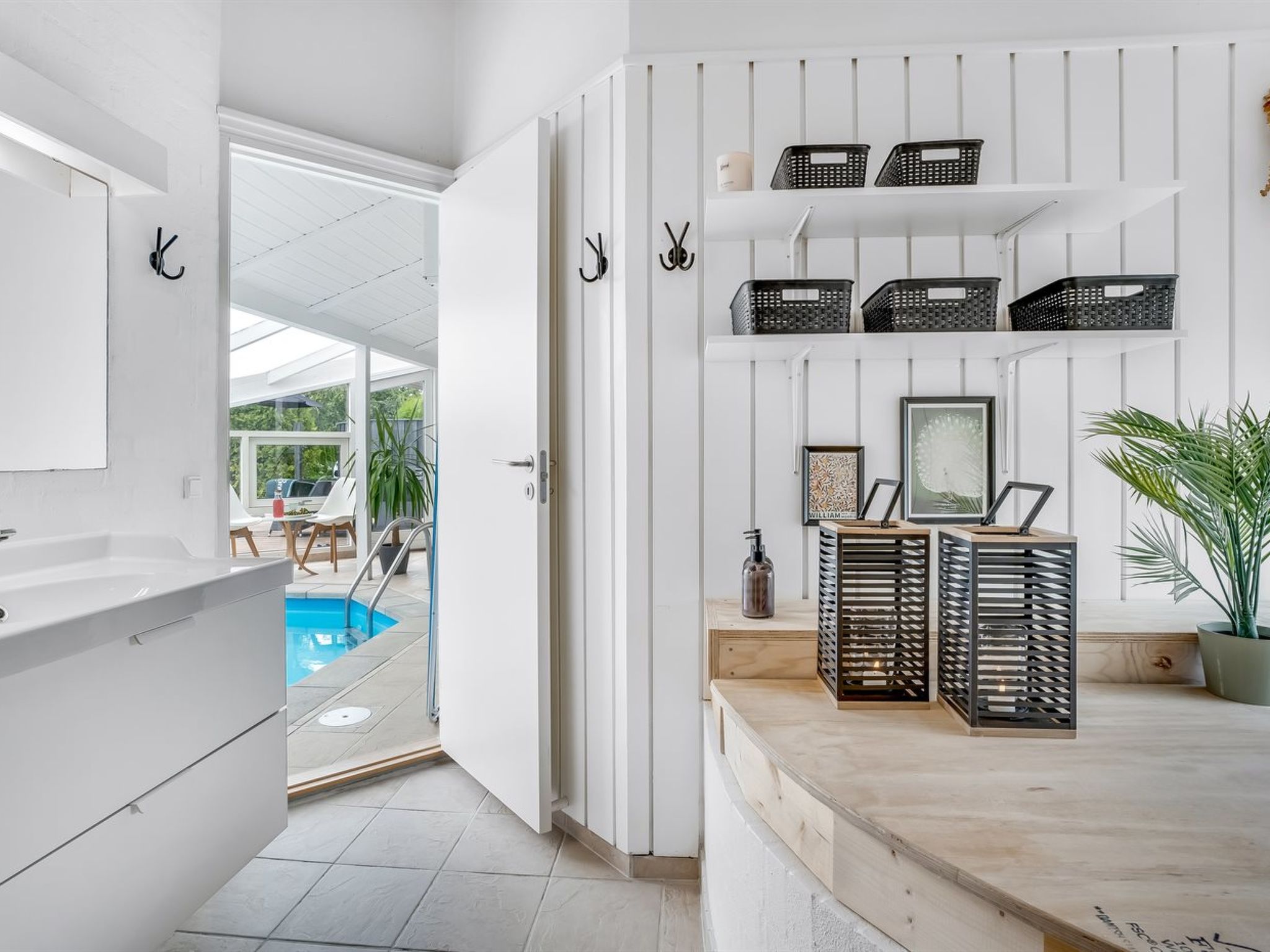 "Ellie" - 700m from the sea-Inside