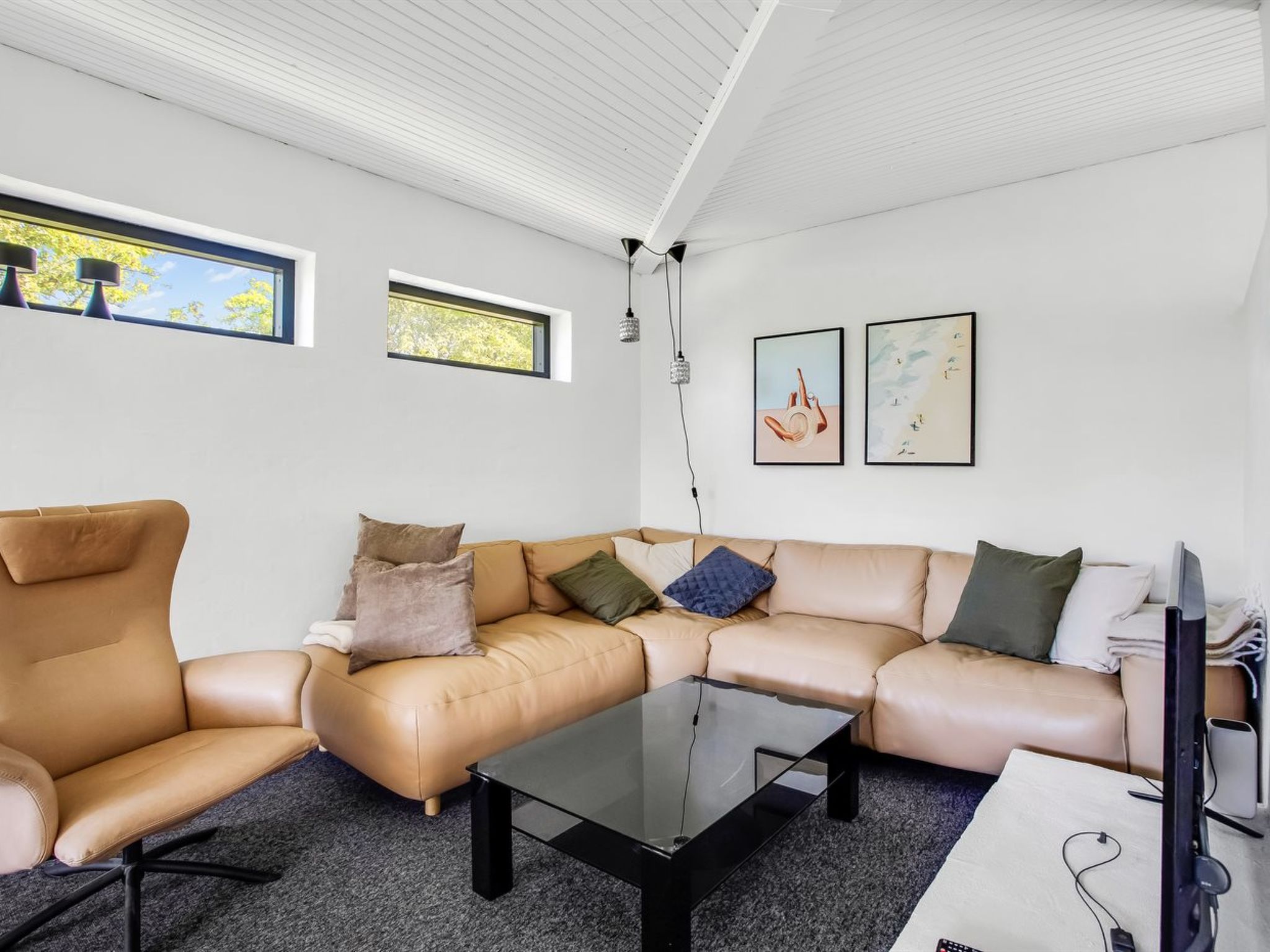 "Anabel" - 600m from the sea