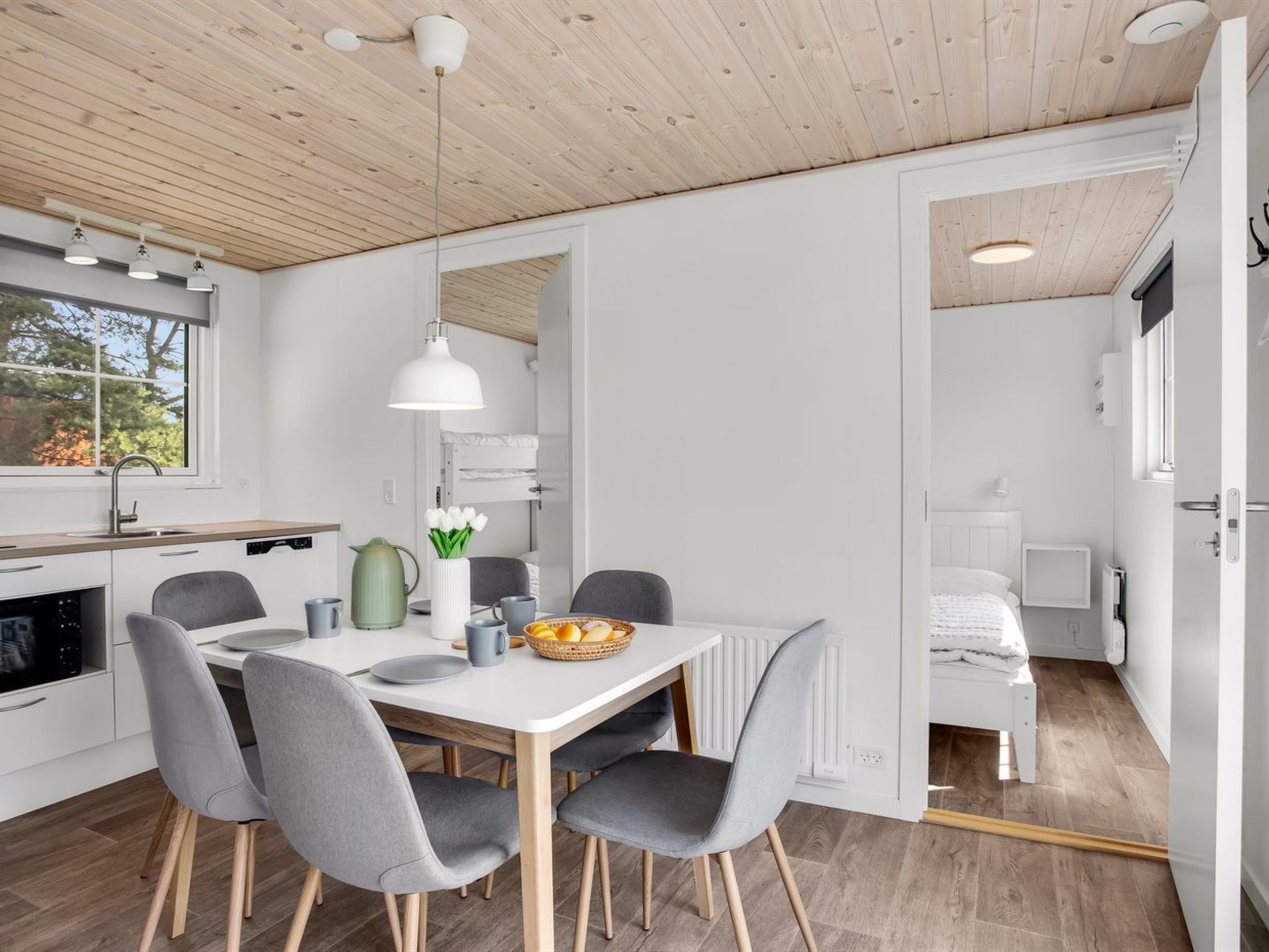 "Fay" - 900m from the sea-Drinnen