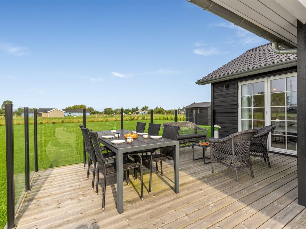 'Hellevi' - 900m from the sea