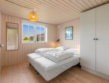 "Hellevi" - 900m from the sea