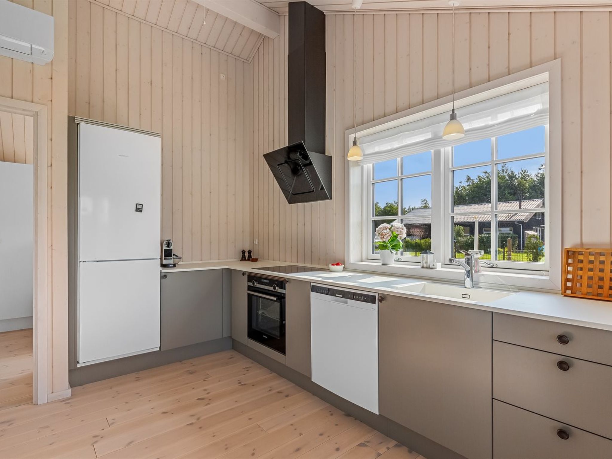 "Hellevi" - 900m from the sea-Binnen