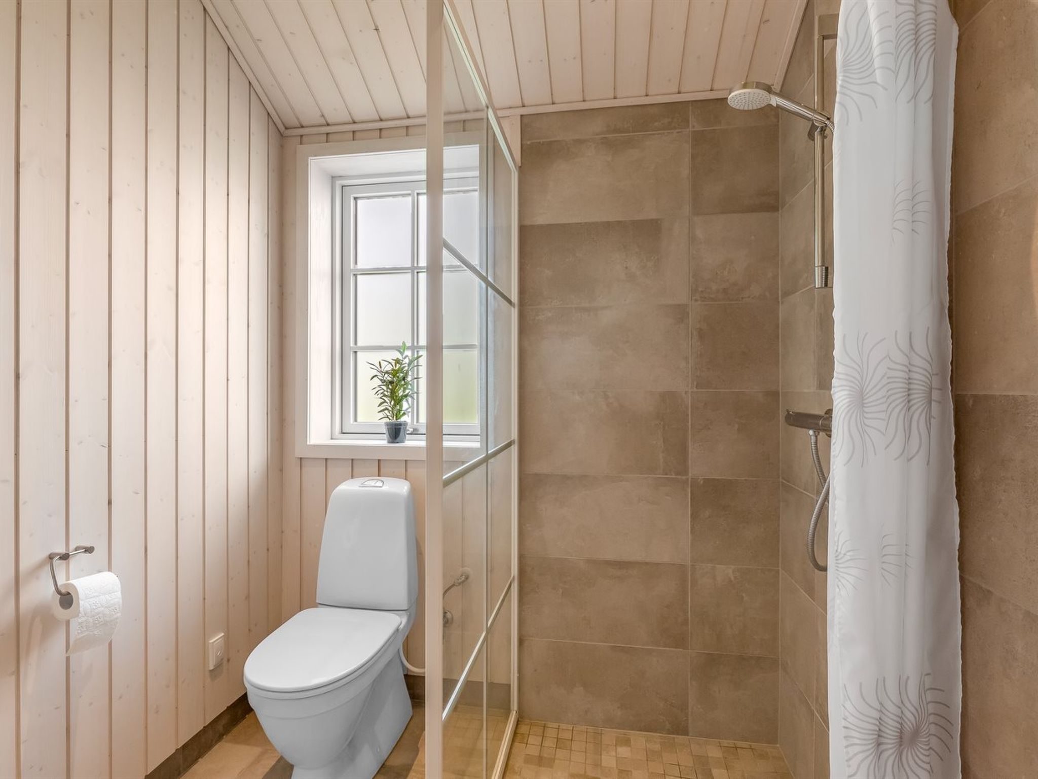 "Hellevi" - 900m from the sea-Binnen