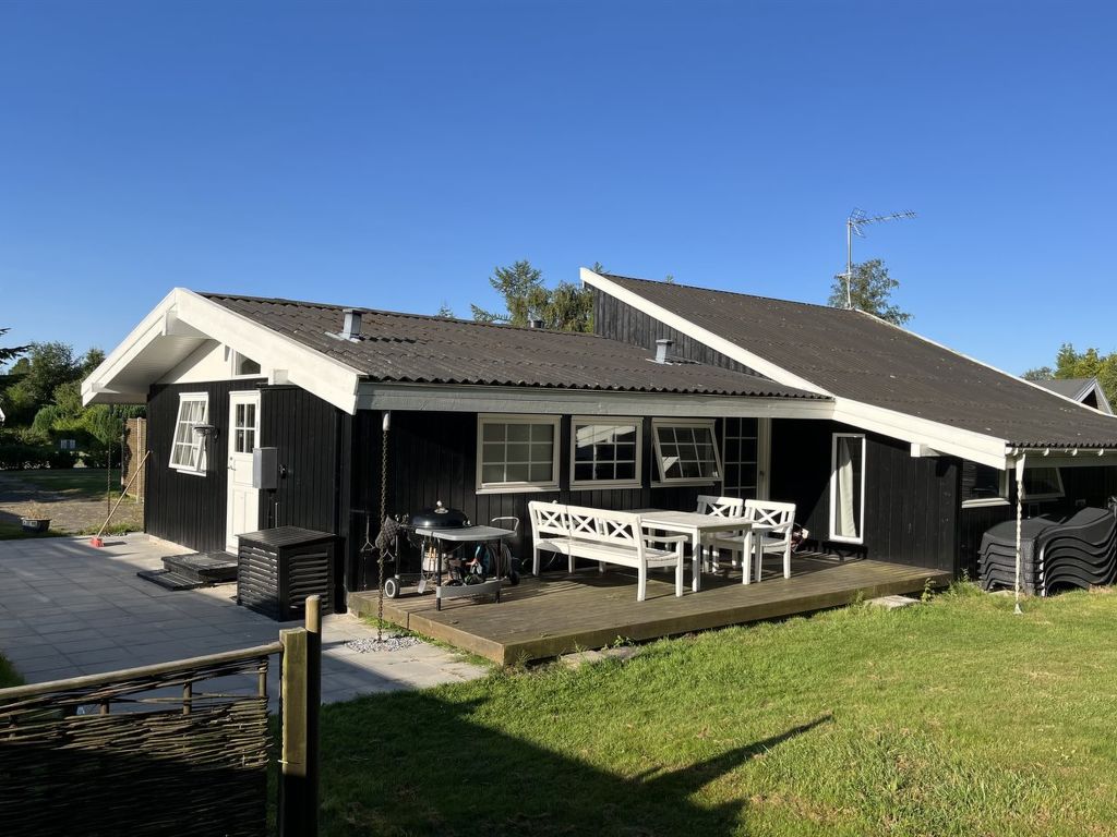 'Effy' - 600m from the sea