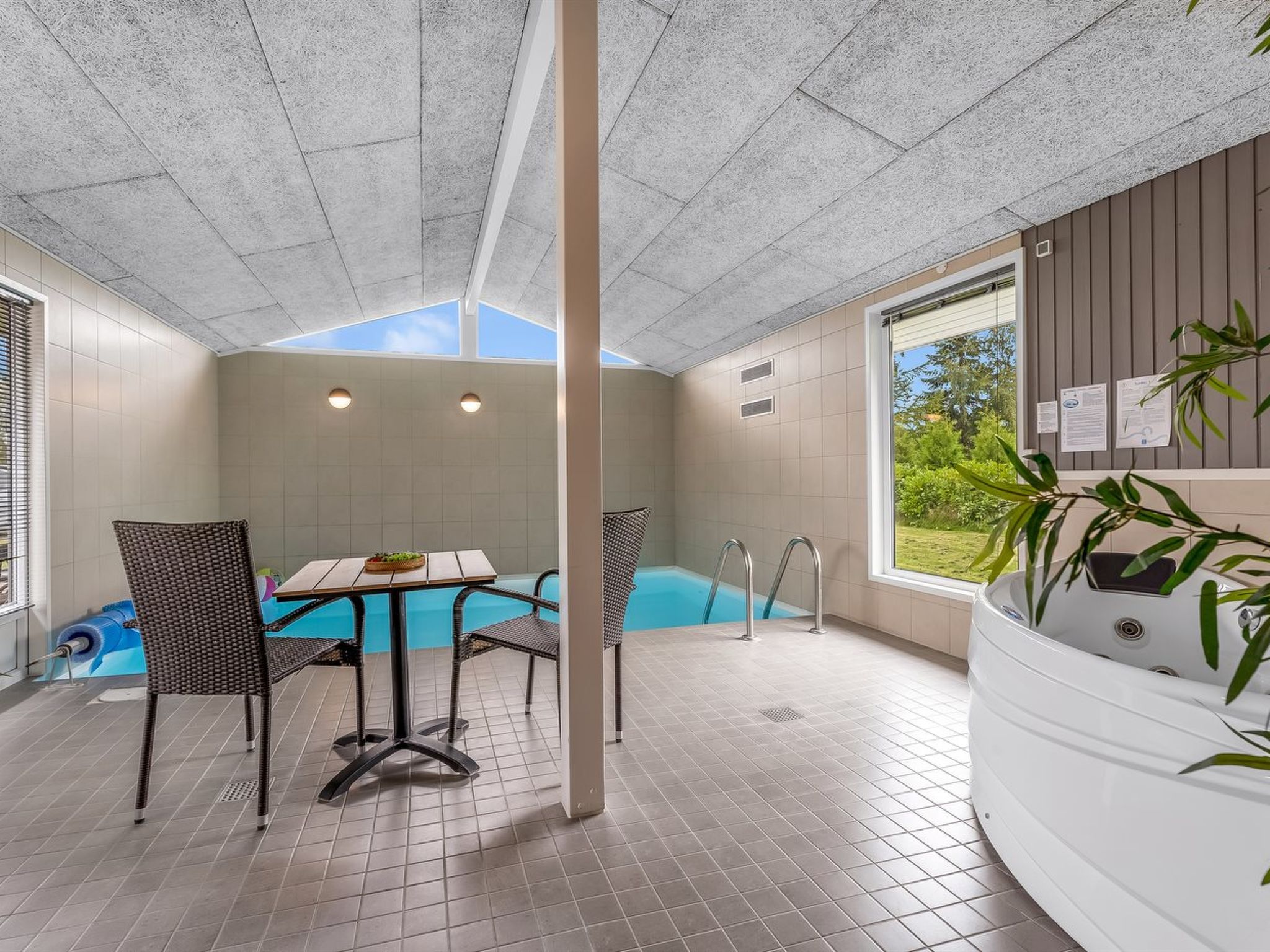 "Effy" - 600m from the sea-Dedans