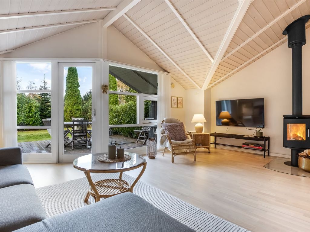 'Lirim' - 400m from the sea