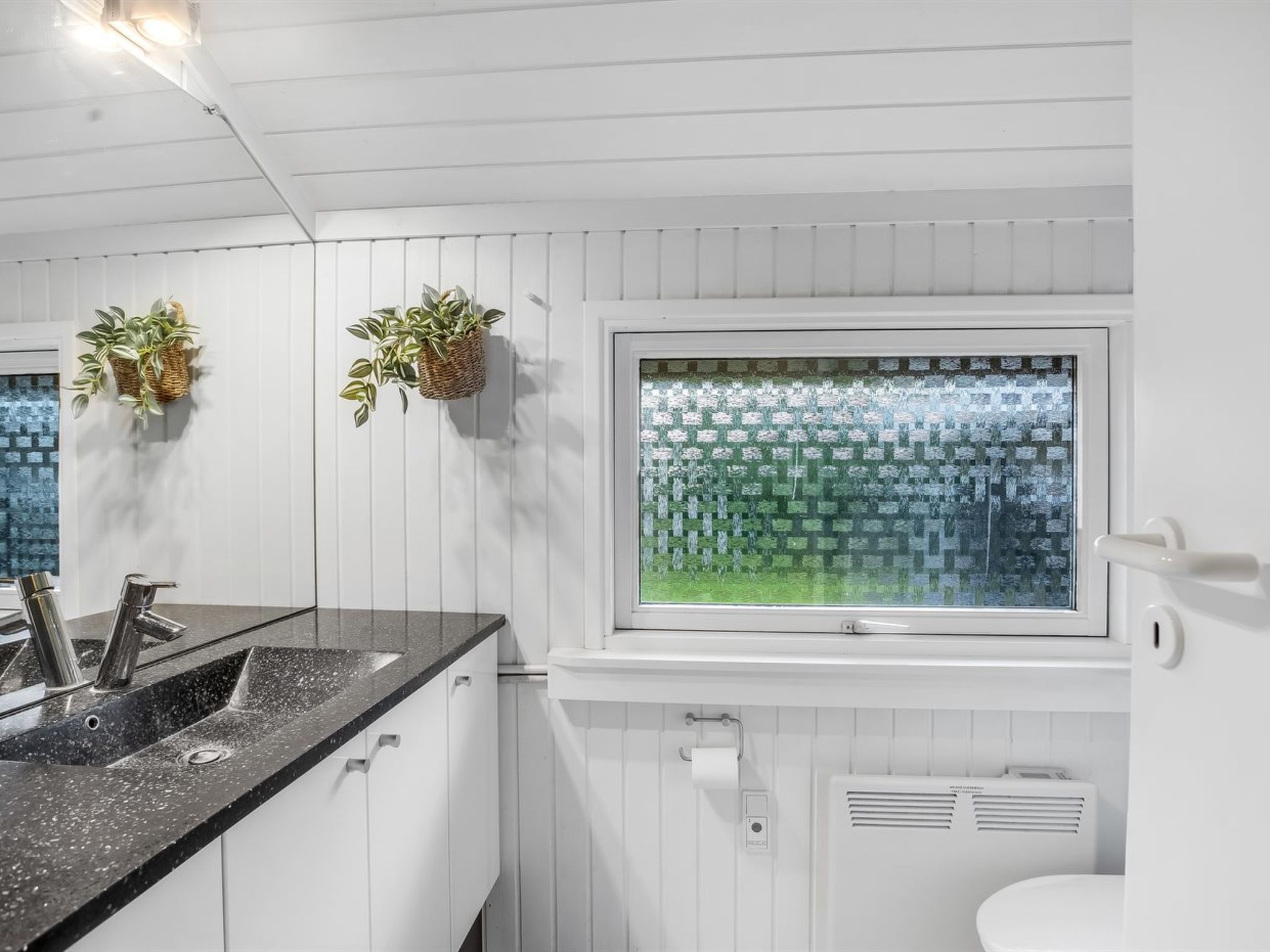 "Lirim" - 400m from the sea-Dedans