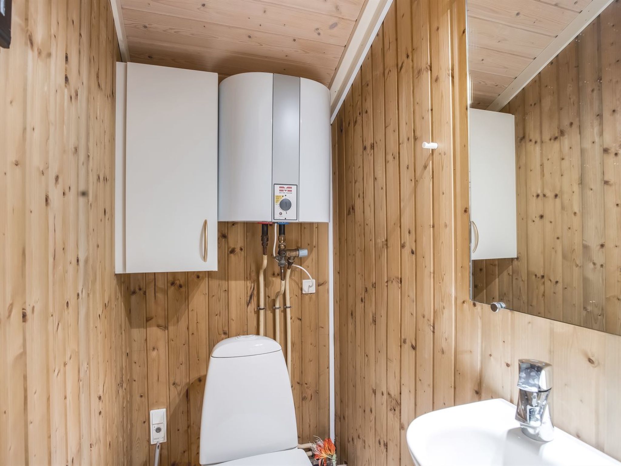 "Lirim" - 400m from the sea - Inside