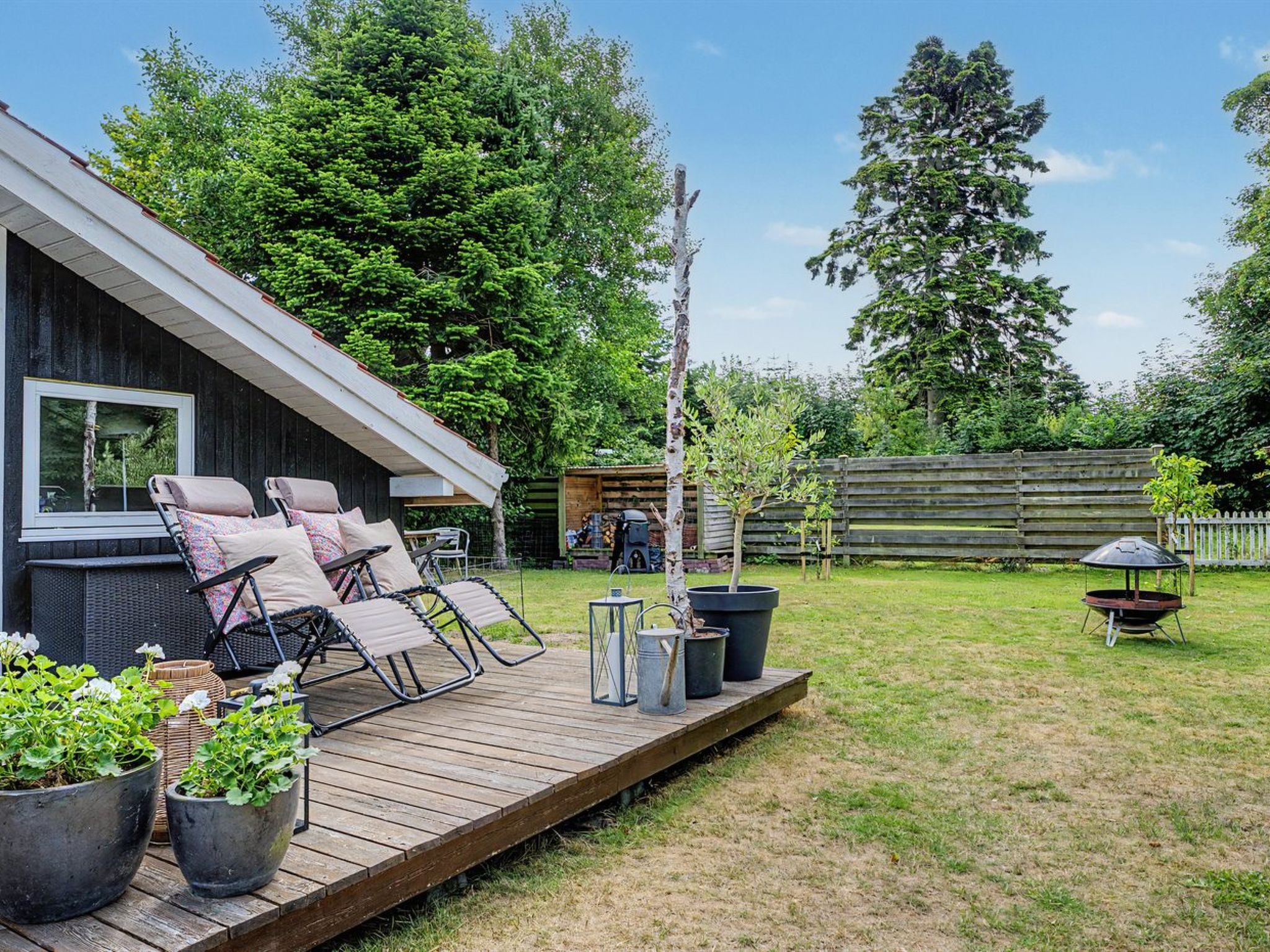 "Lirim" - 400m from the sea - Outside