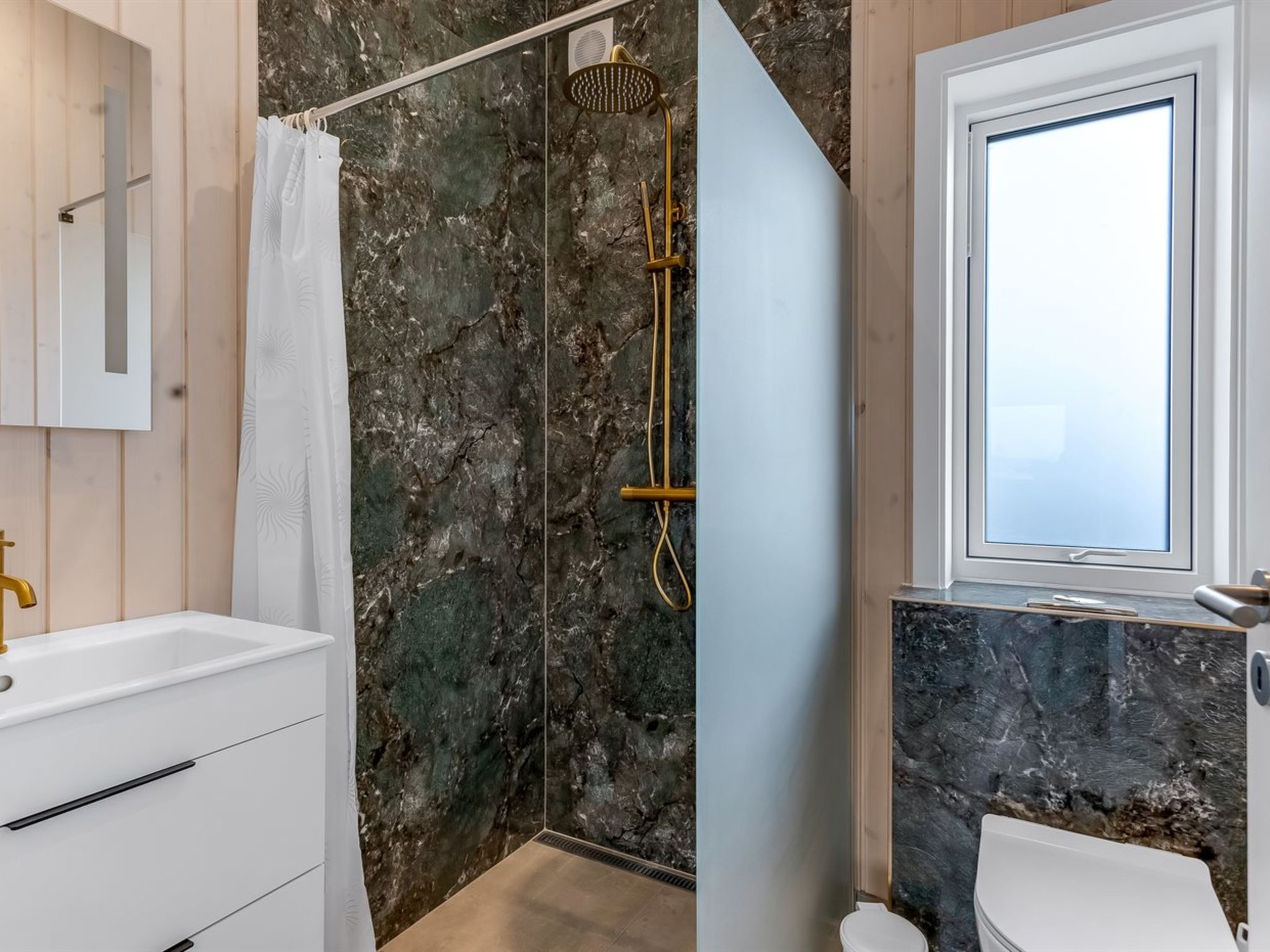 "Thorin" - 1.2km from the sea-Binnen