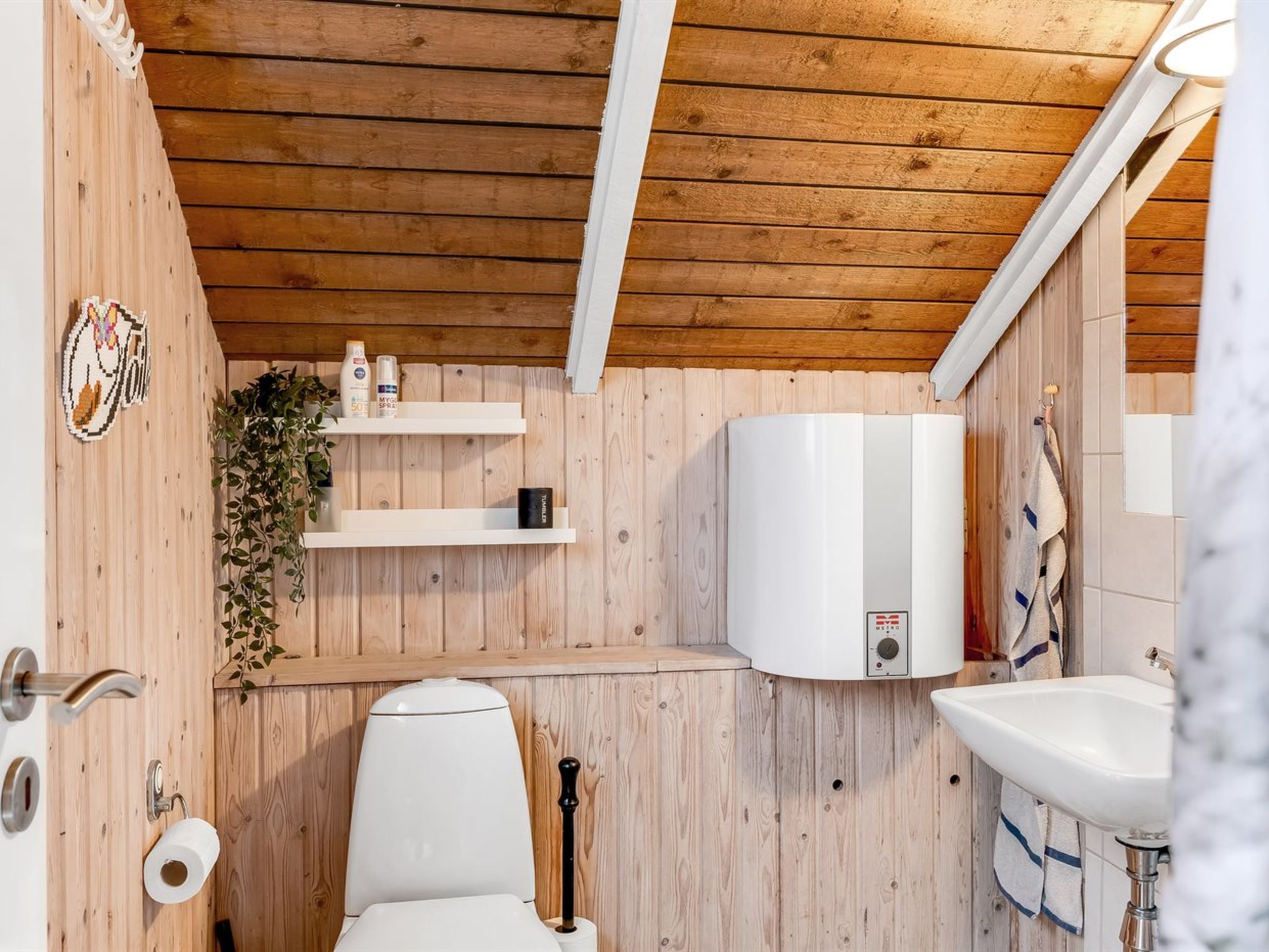 "Lycka" - 700m from the sea-Drinnen