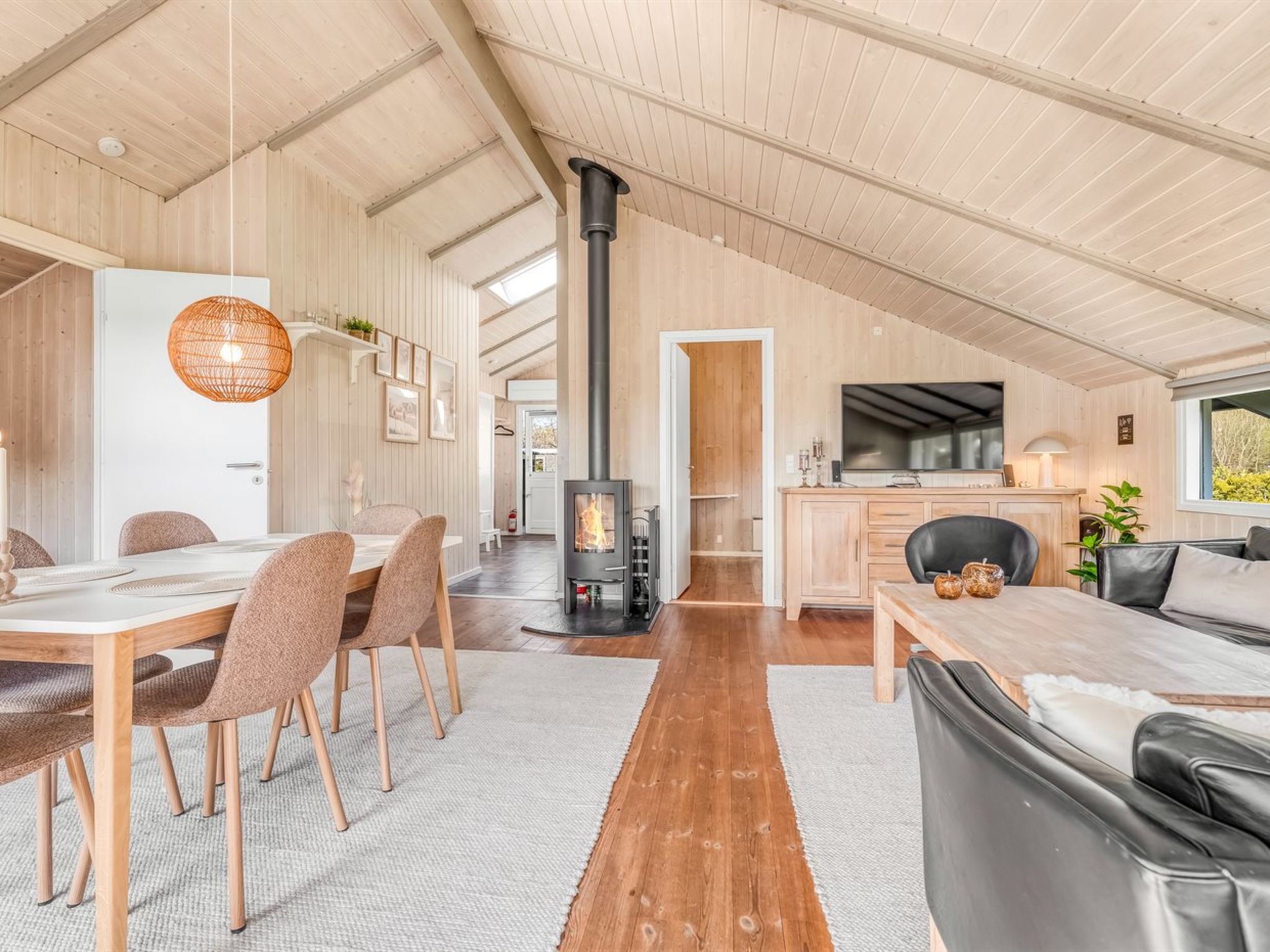 "Roope" - 1.3km from the sea