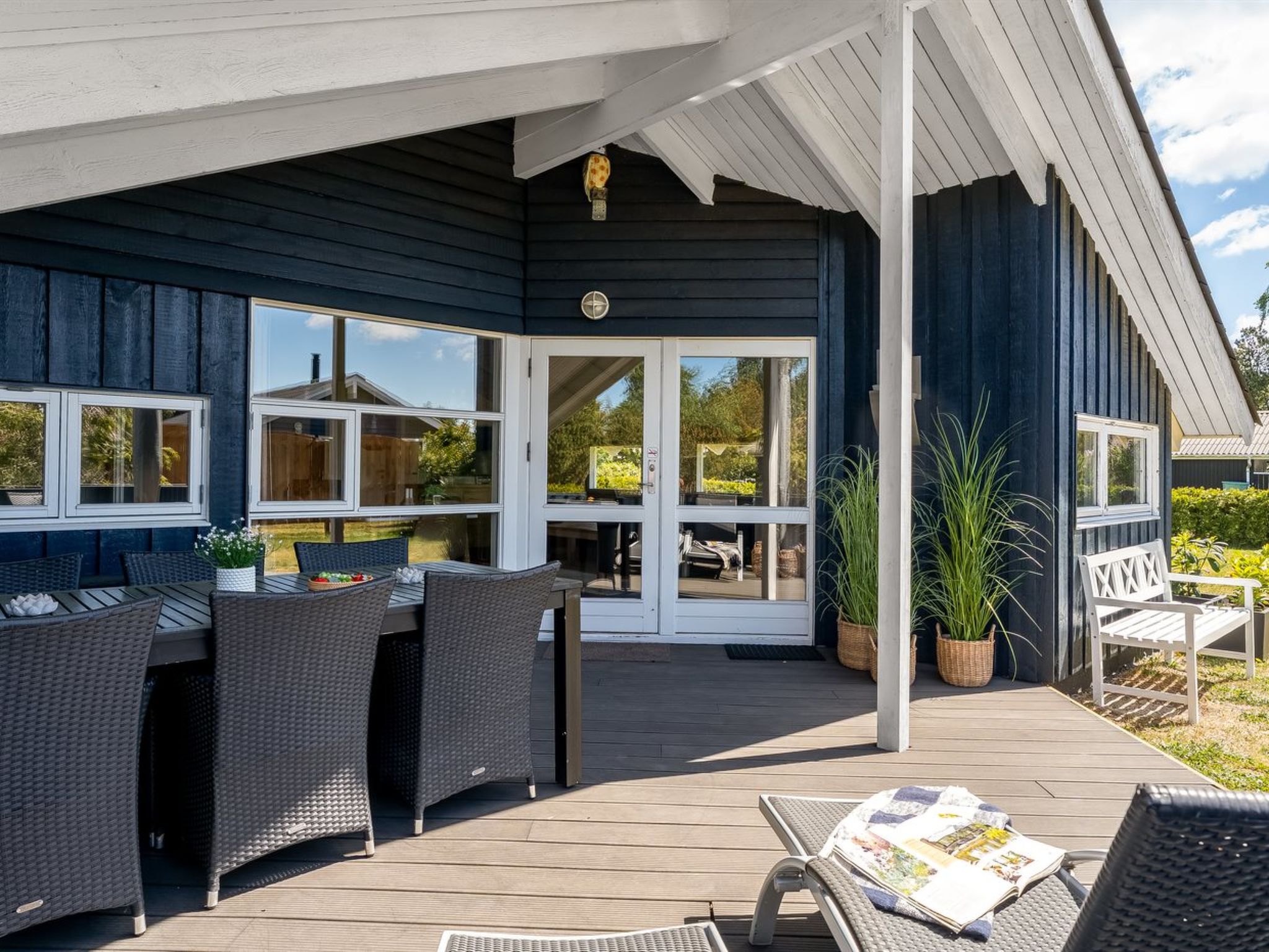 "Roope" - 1.3km from the sea - Buiten