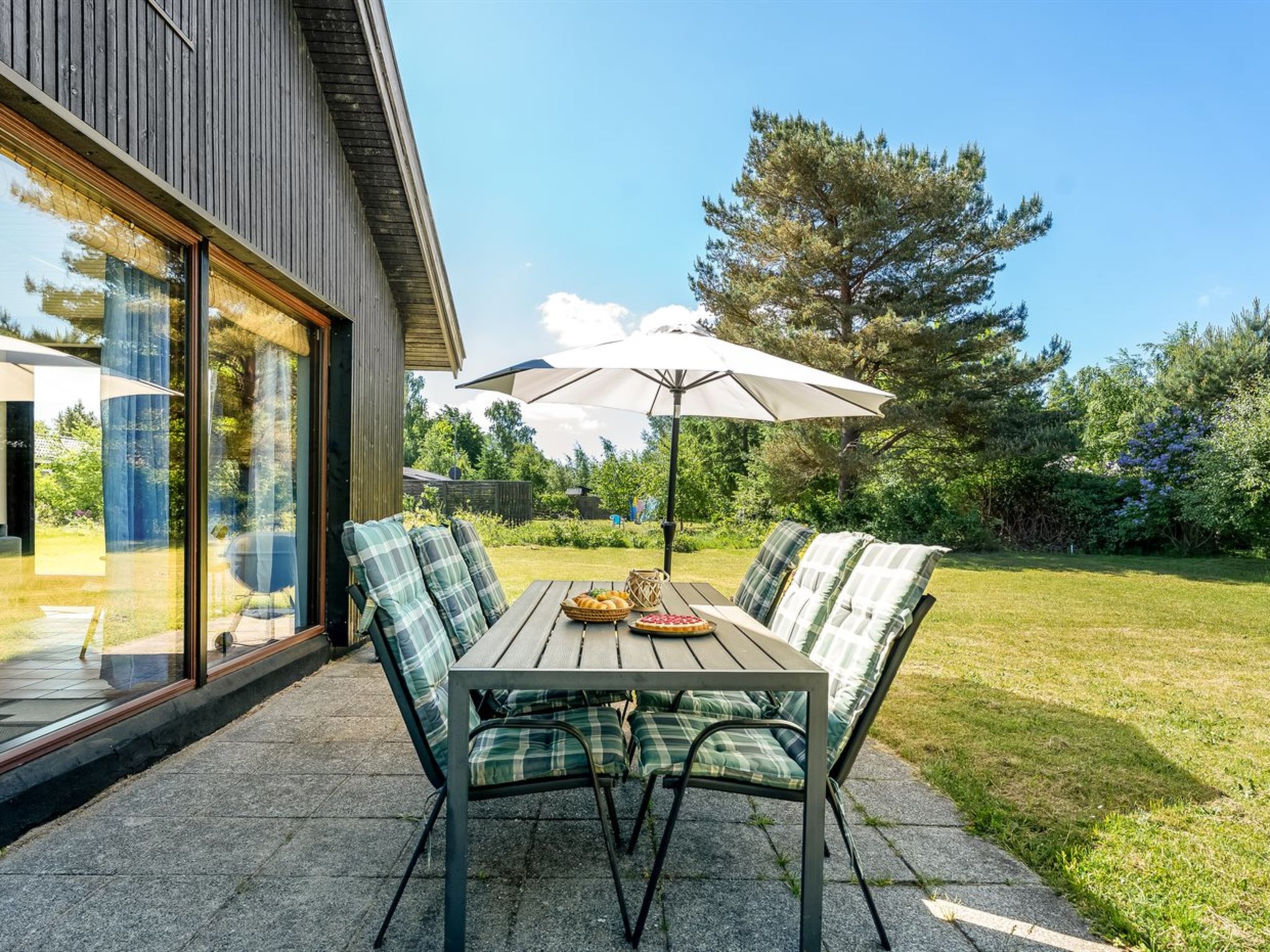 "Tjerk" - 900m from the sea — Terrace (3 of 21)