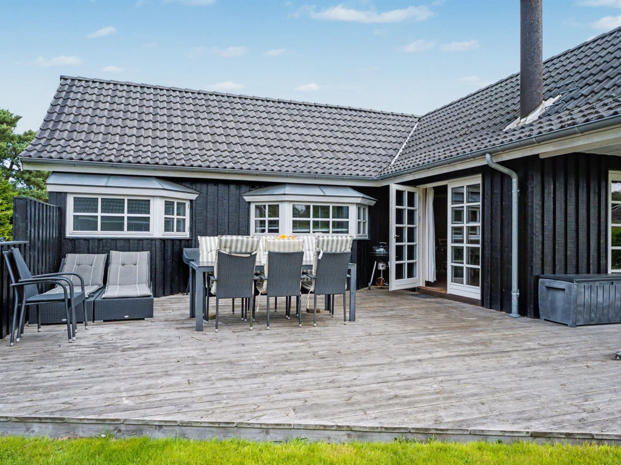 "Erikgine" - 900m from the sea - Buiten